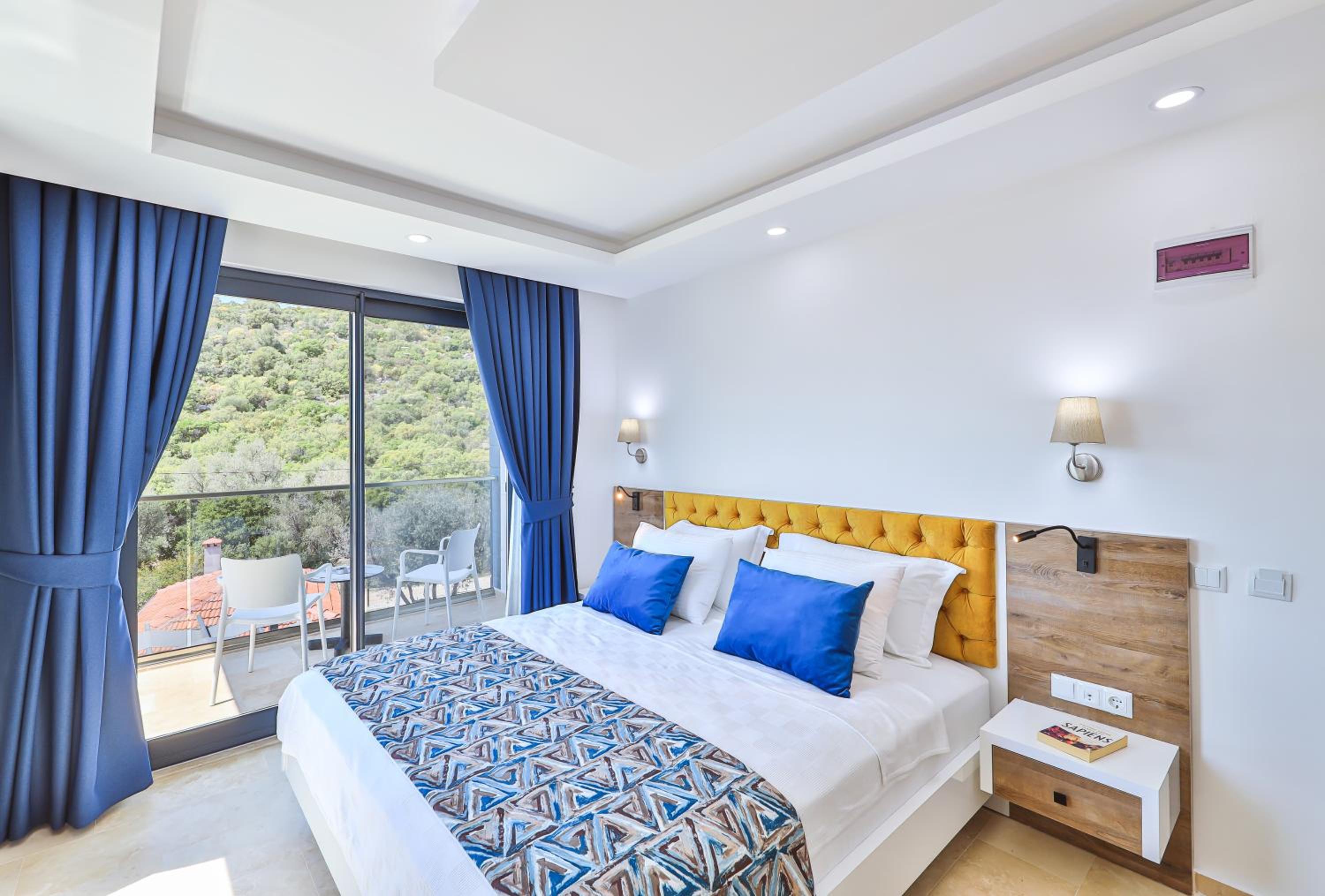 Villa with Sea View - Photo 38