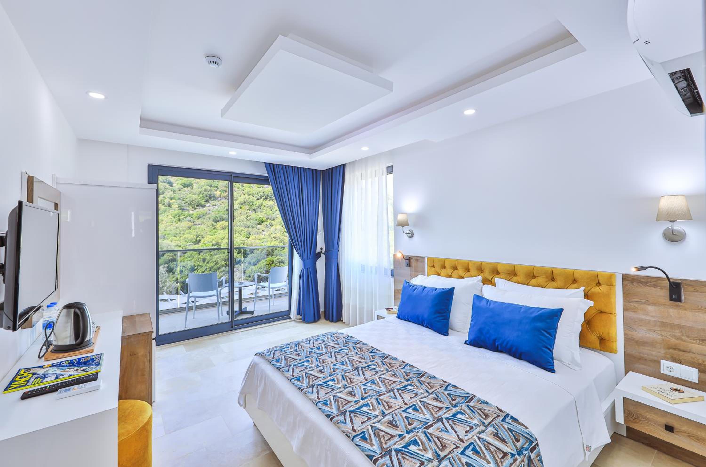 Villa with Sea View - Photo 35
