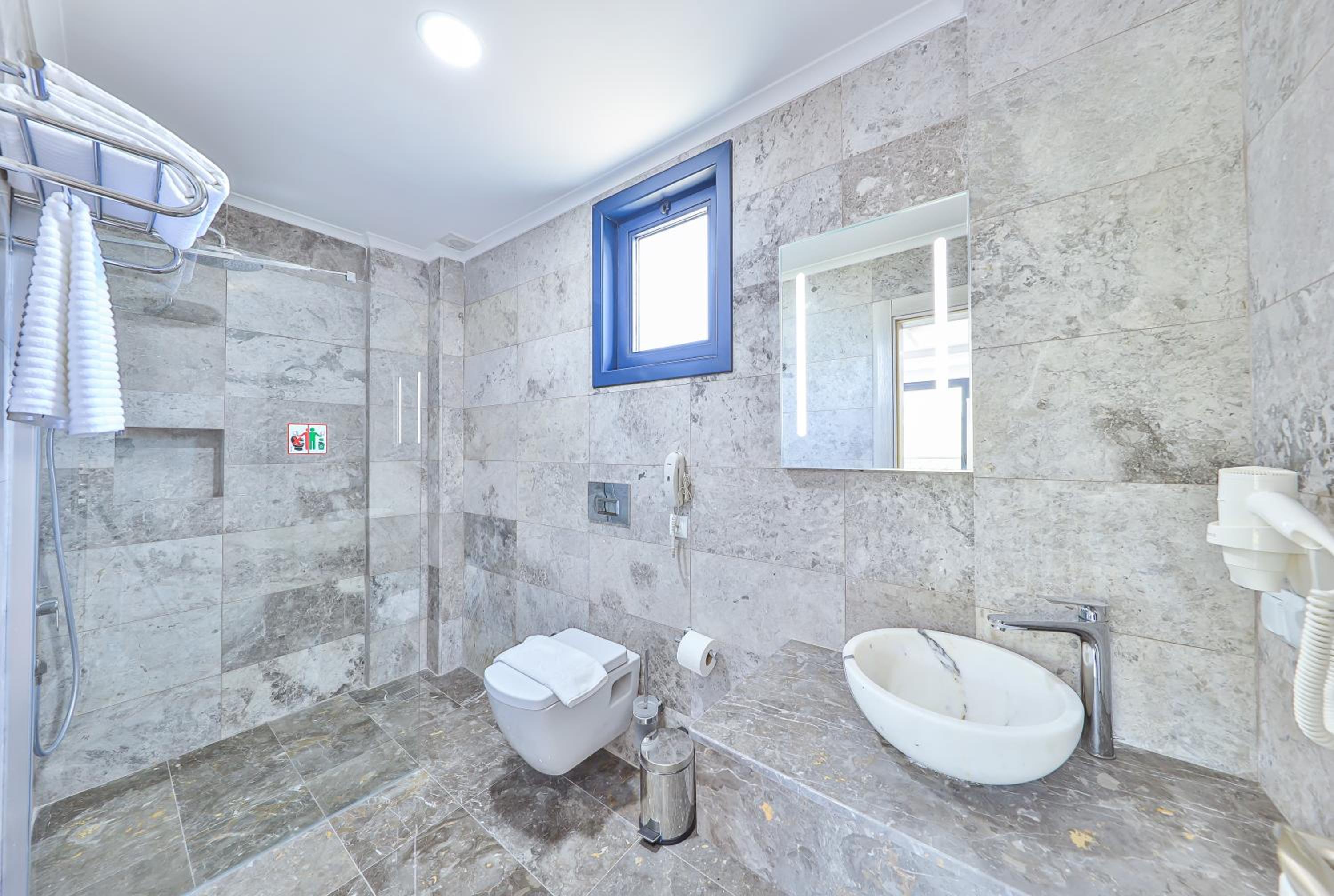 Villa with Sea View - Photo 34