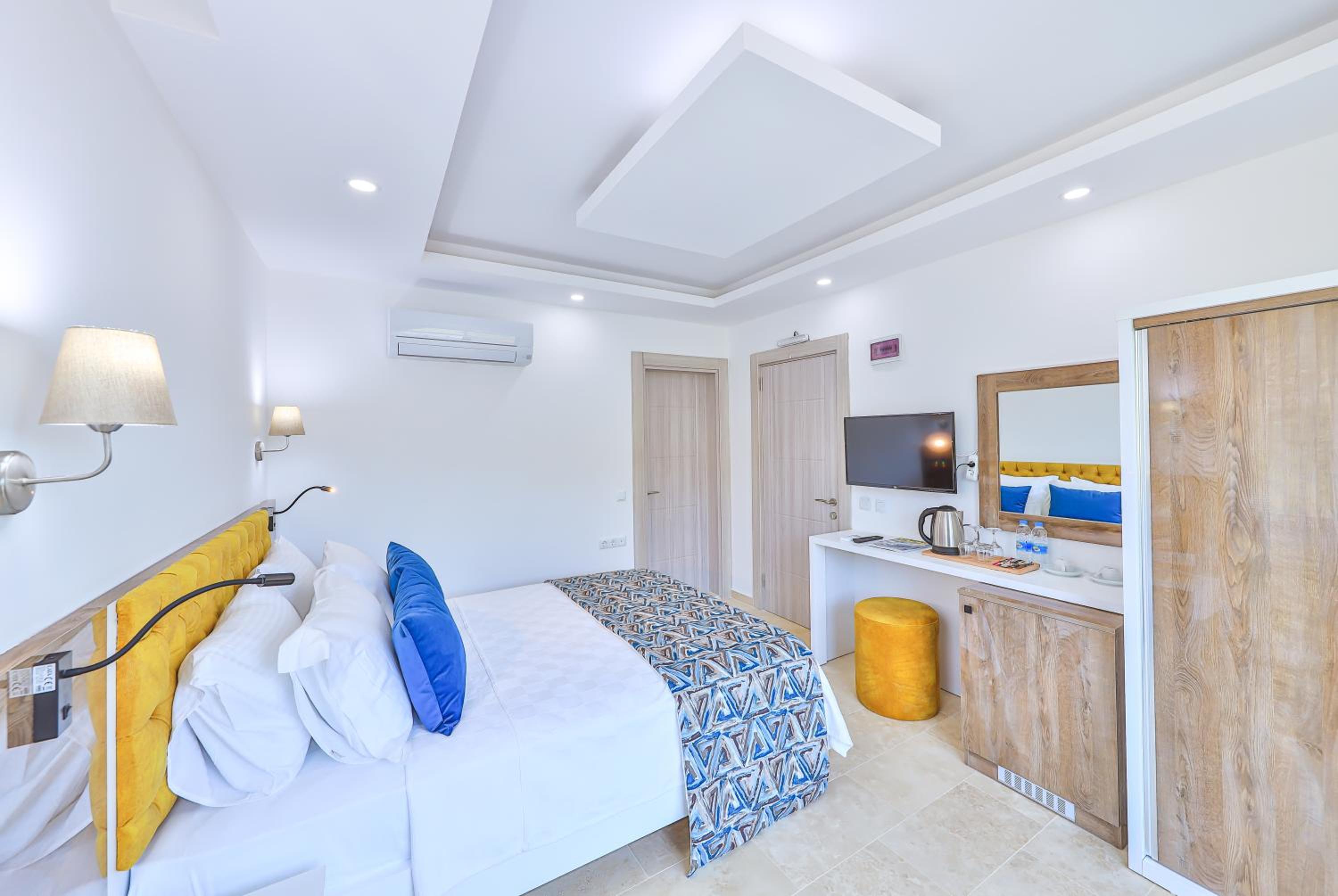 Villa with Sea View - Photo 21