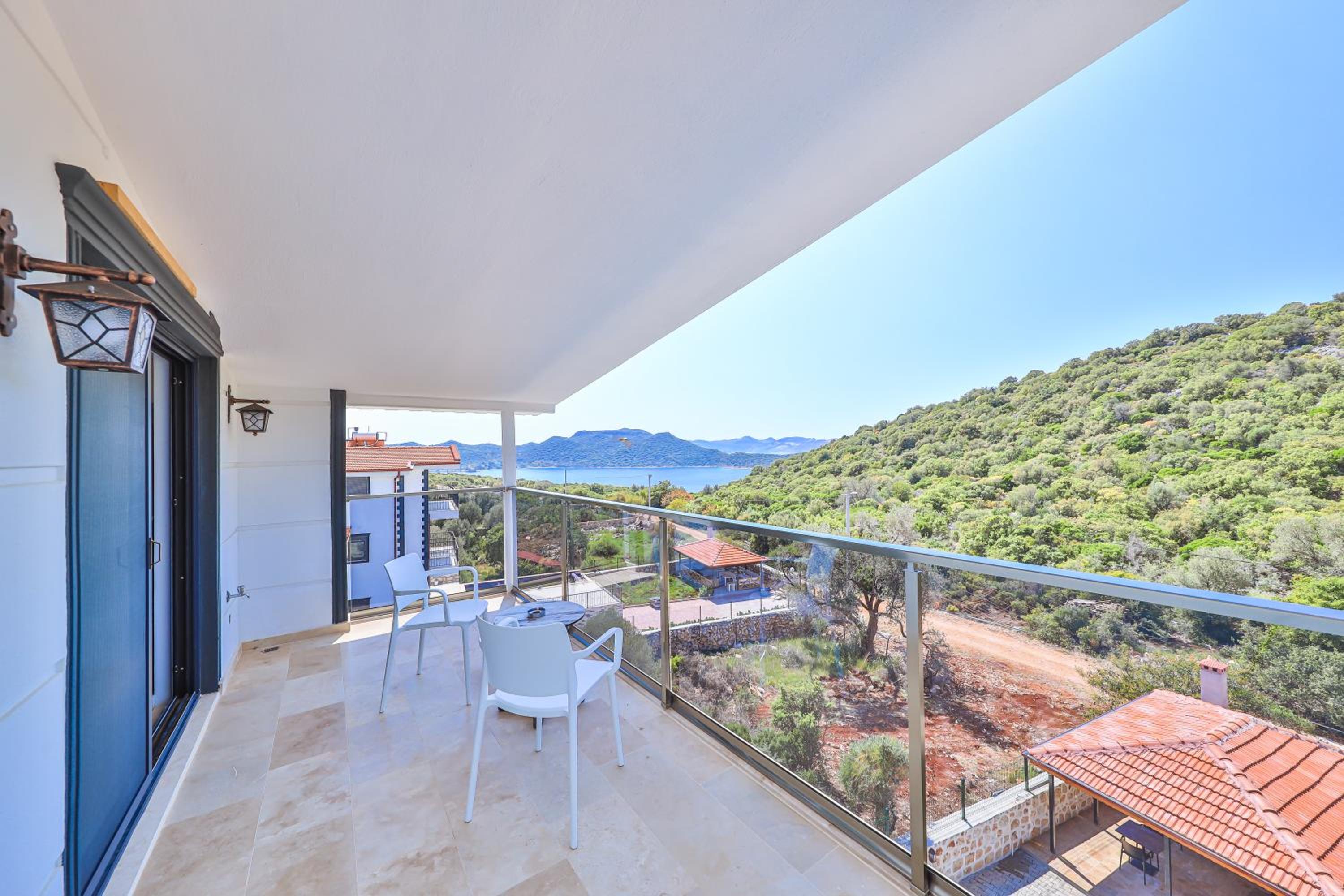 Villa with Sea View - Photo 20