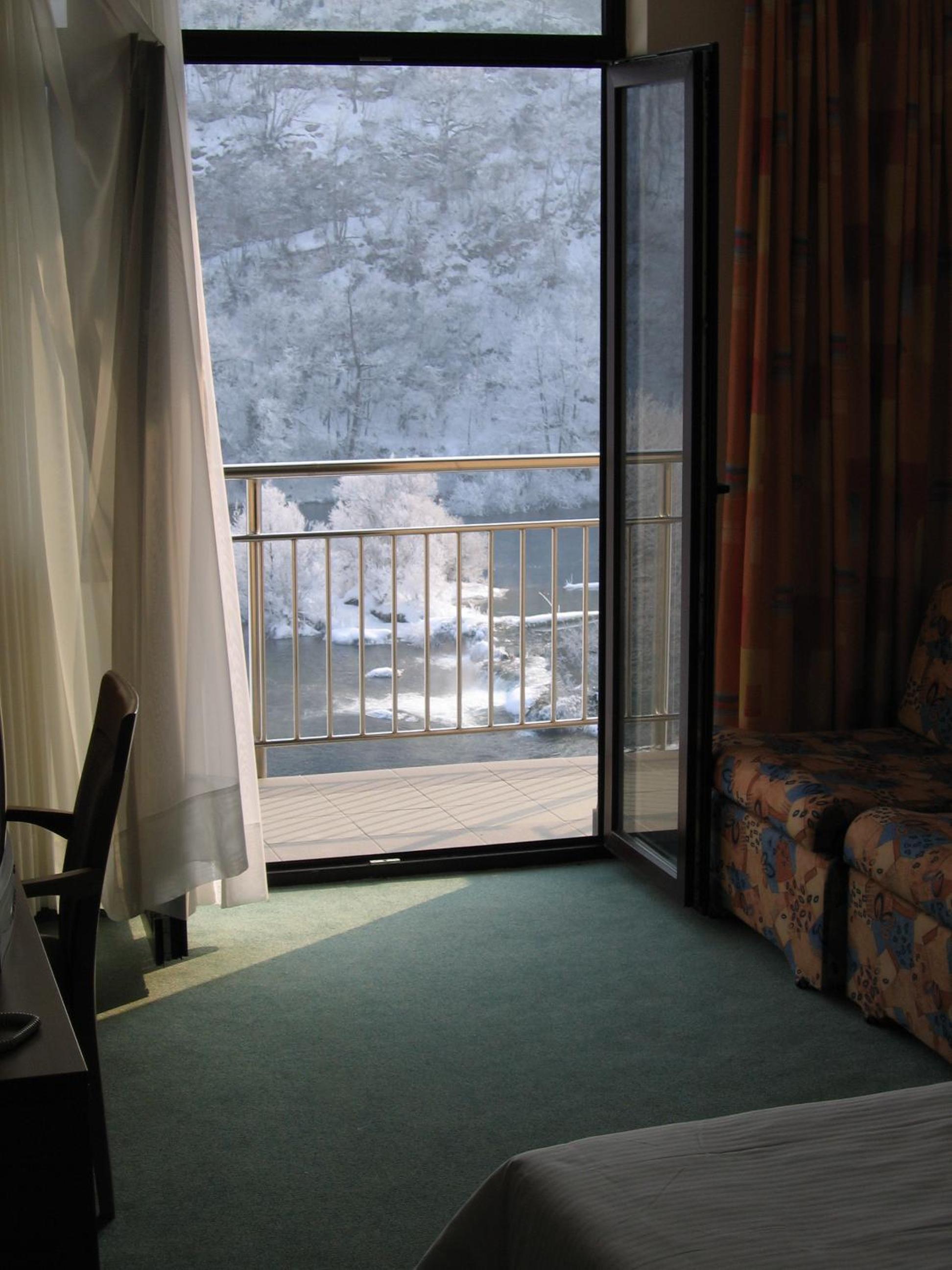Double or Twin Room with Lake View photo 1