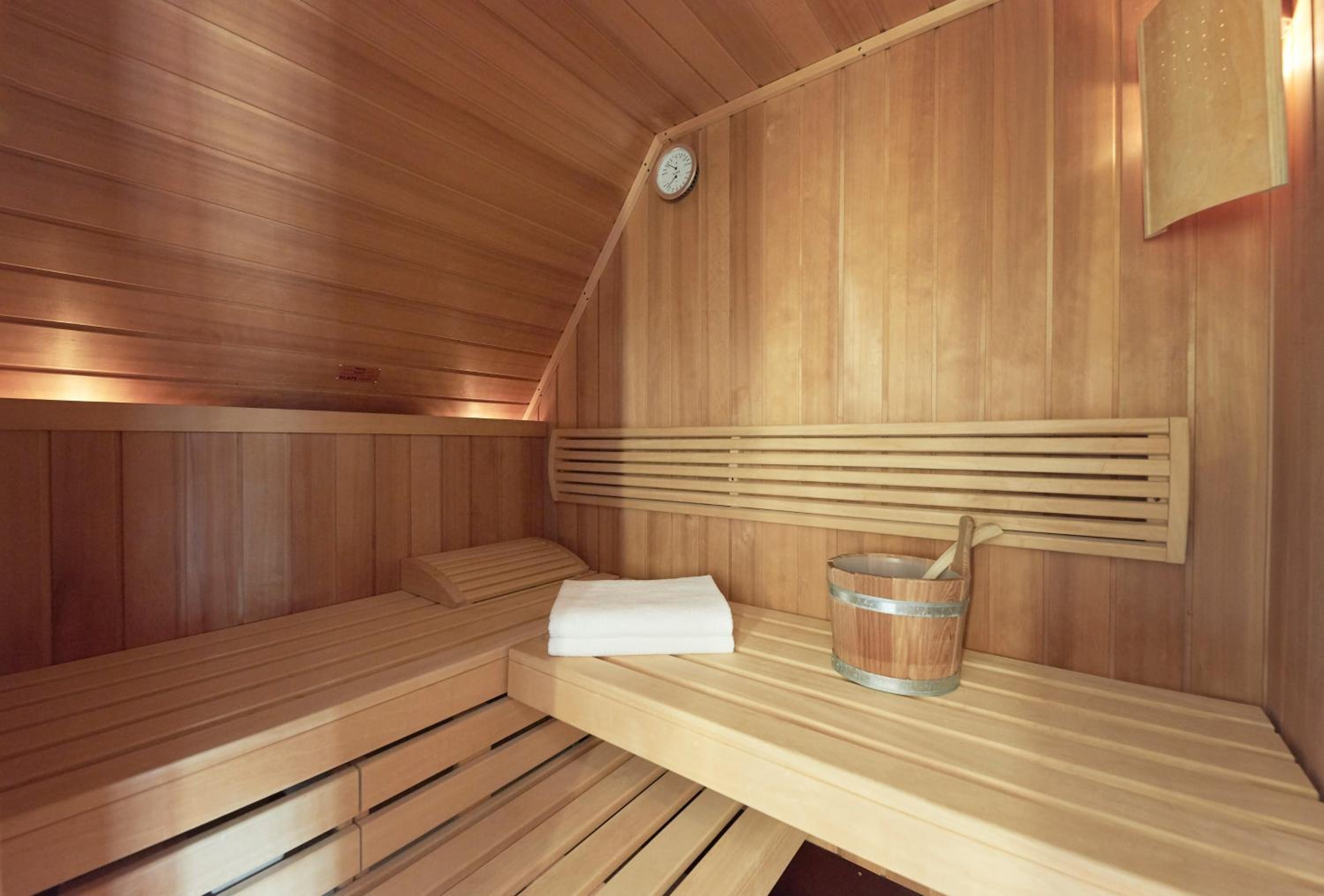 Suite with Sauna thumbnail 5