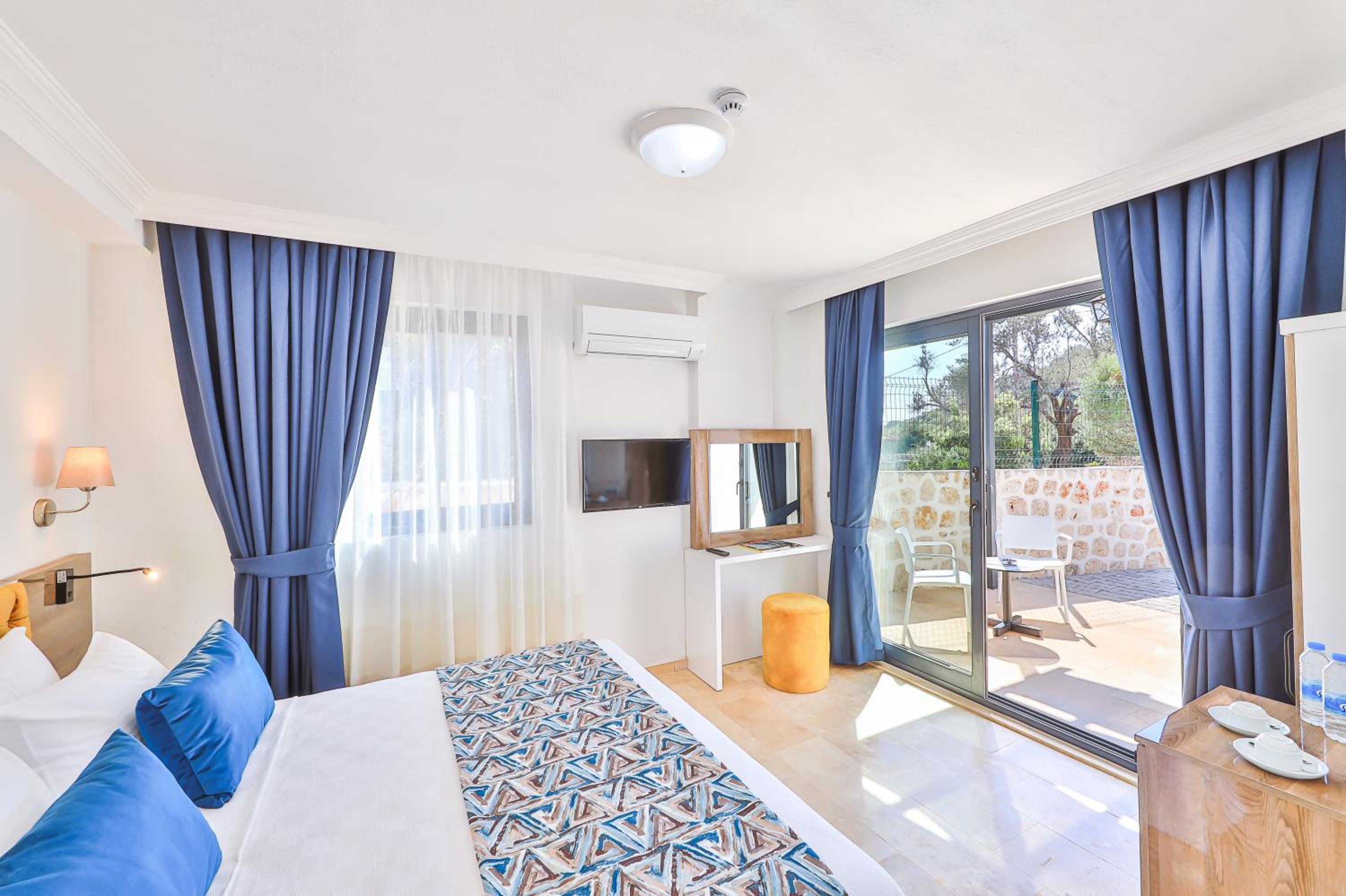 Villa with Sea View - Photo 19