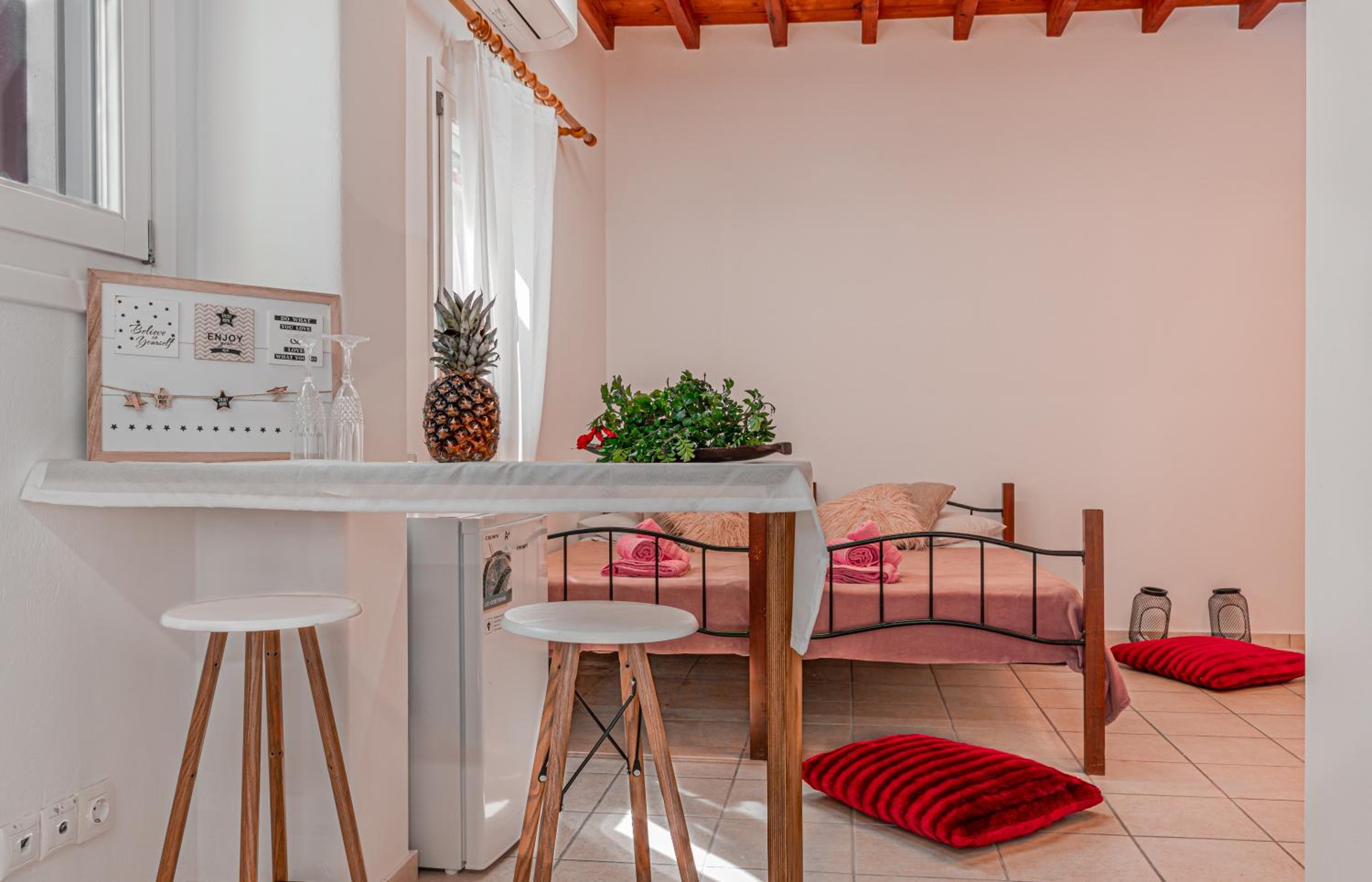 Studio with Spa Bath - Photo 4