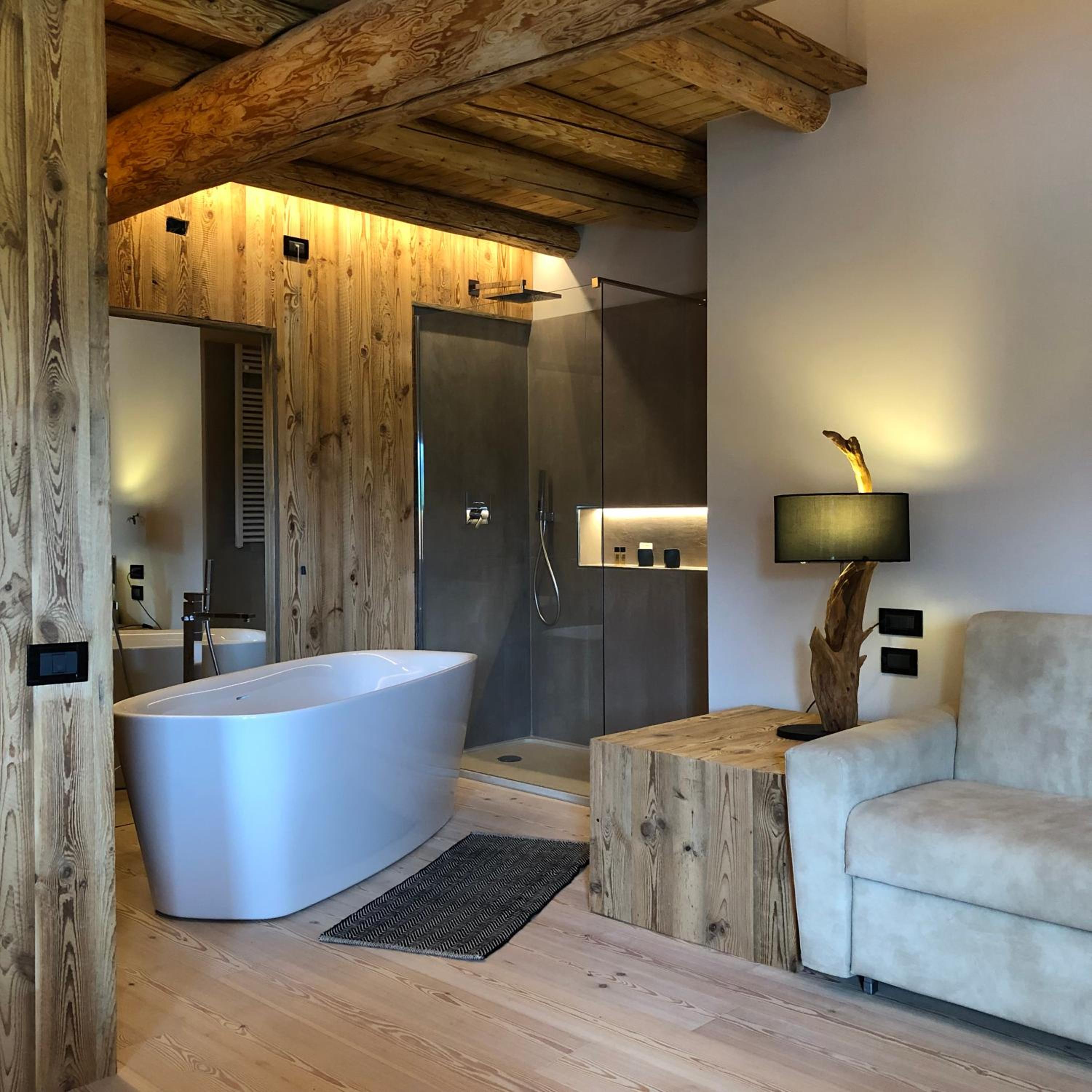 Deluxe Junior Suite - Photo 8