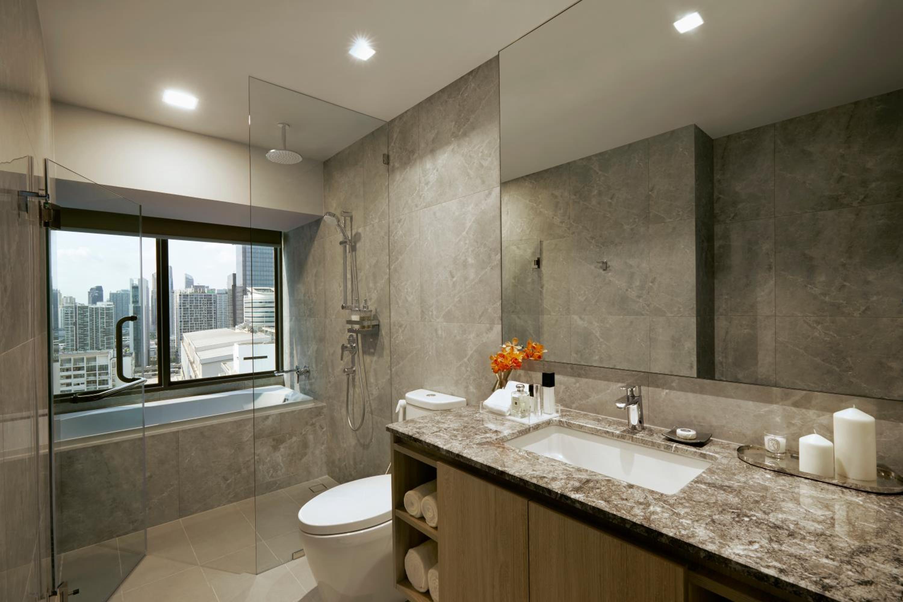 Three-Bedroom Apartment thumbnail 5