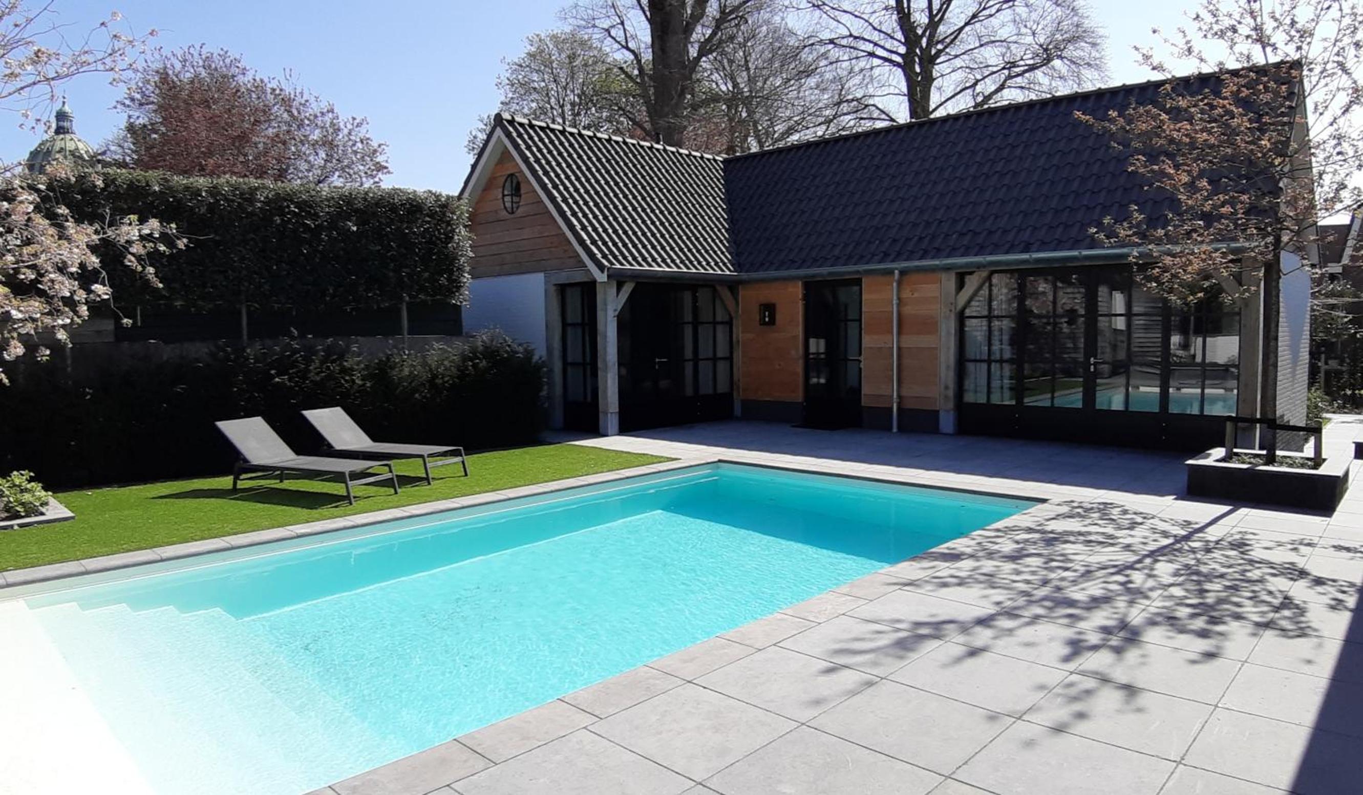 King Room with Pool View - Photo 4