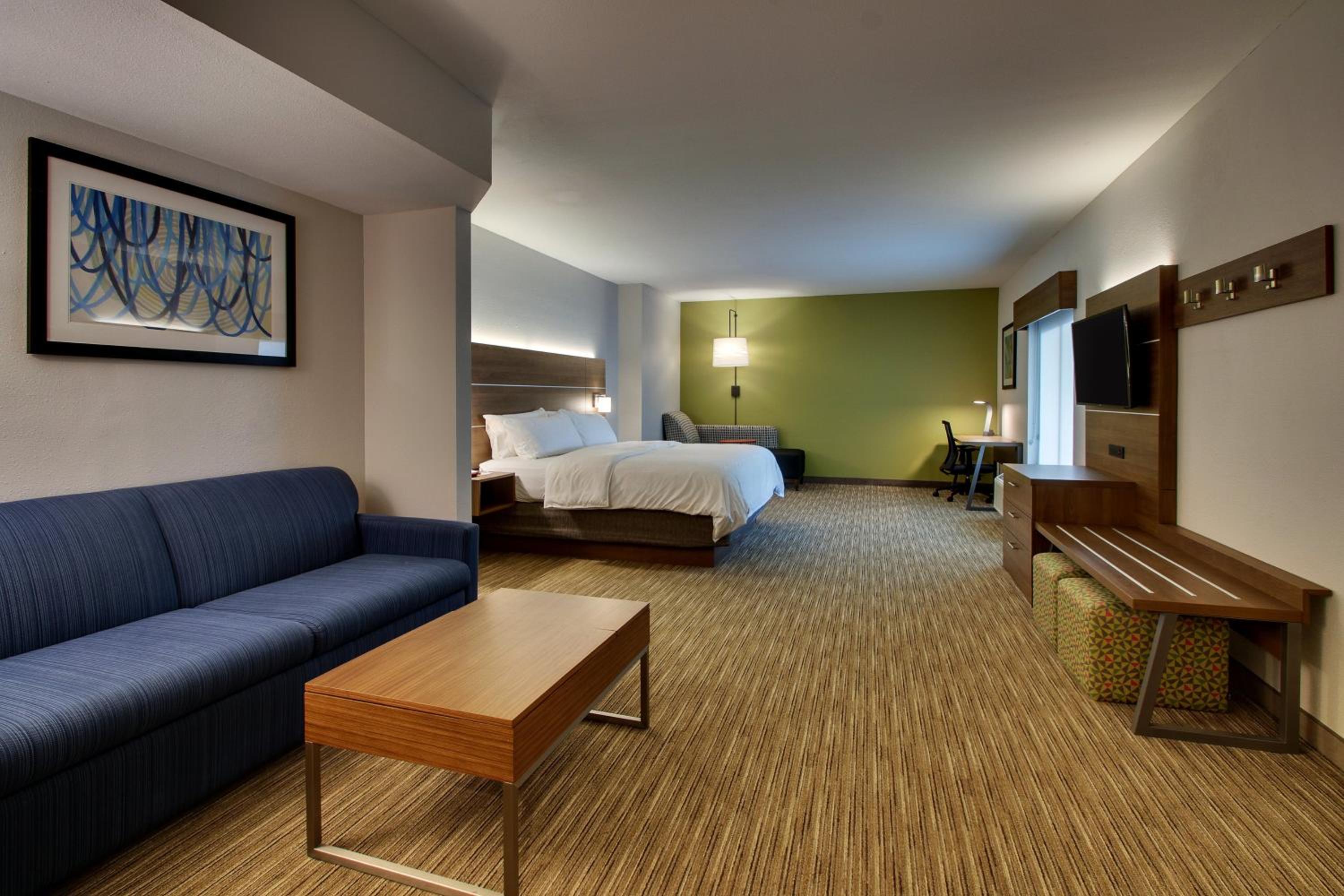 King Suite with Sofa Bed - Photo 3