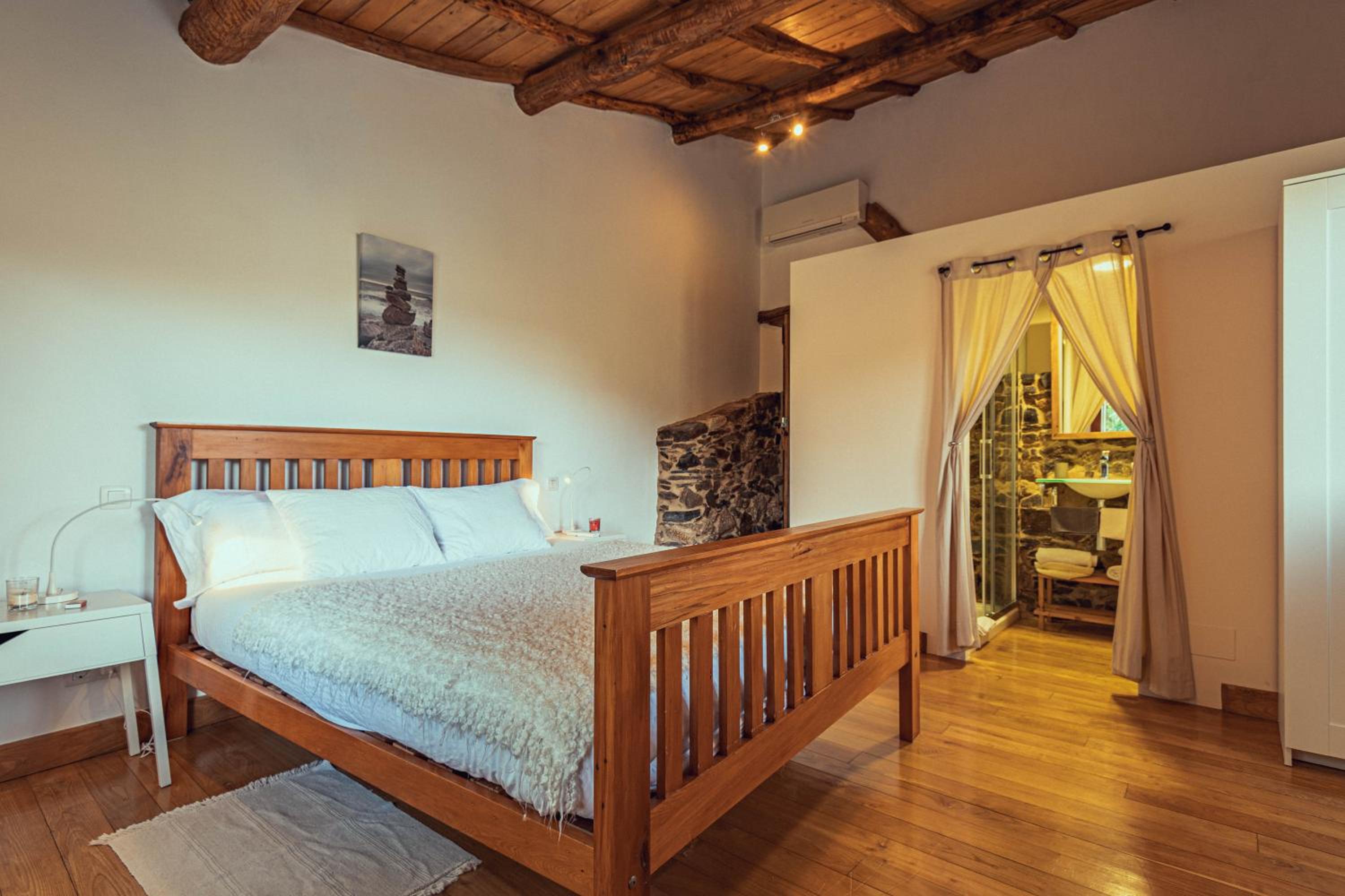 King Room with Balcony - Photo 1