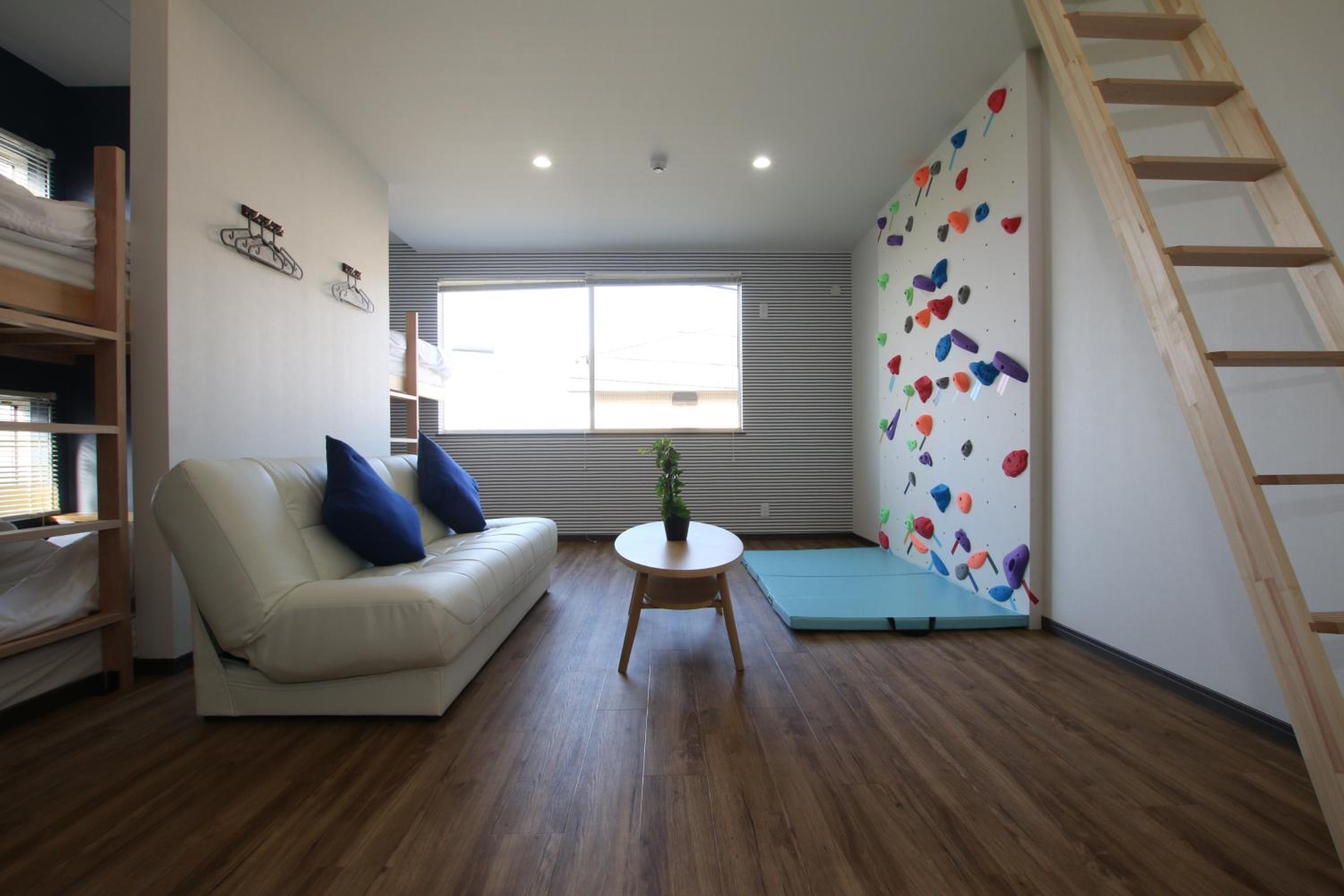 Apartment with Sea View - Photo 36