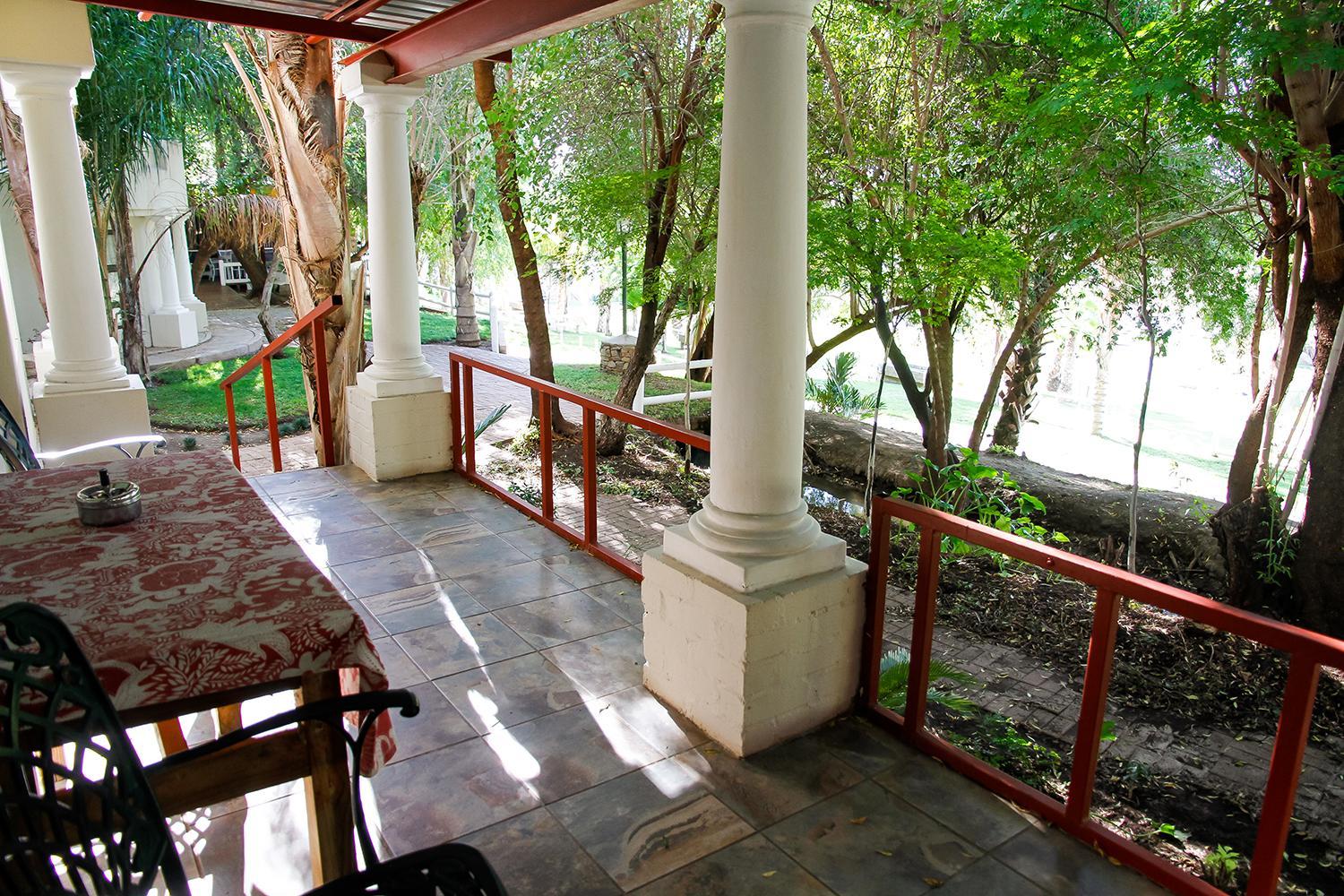 Deluxe Double Room - Photo 16