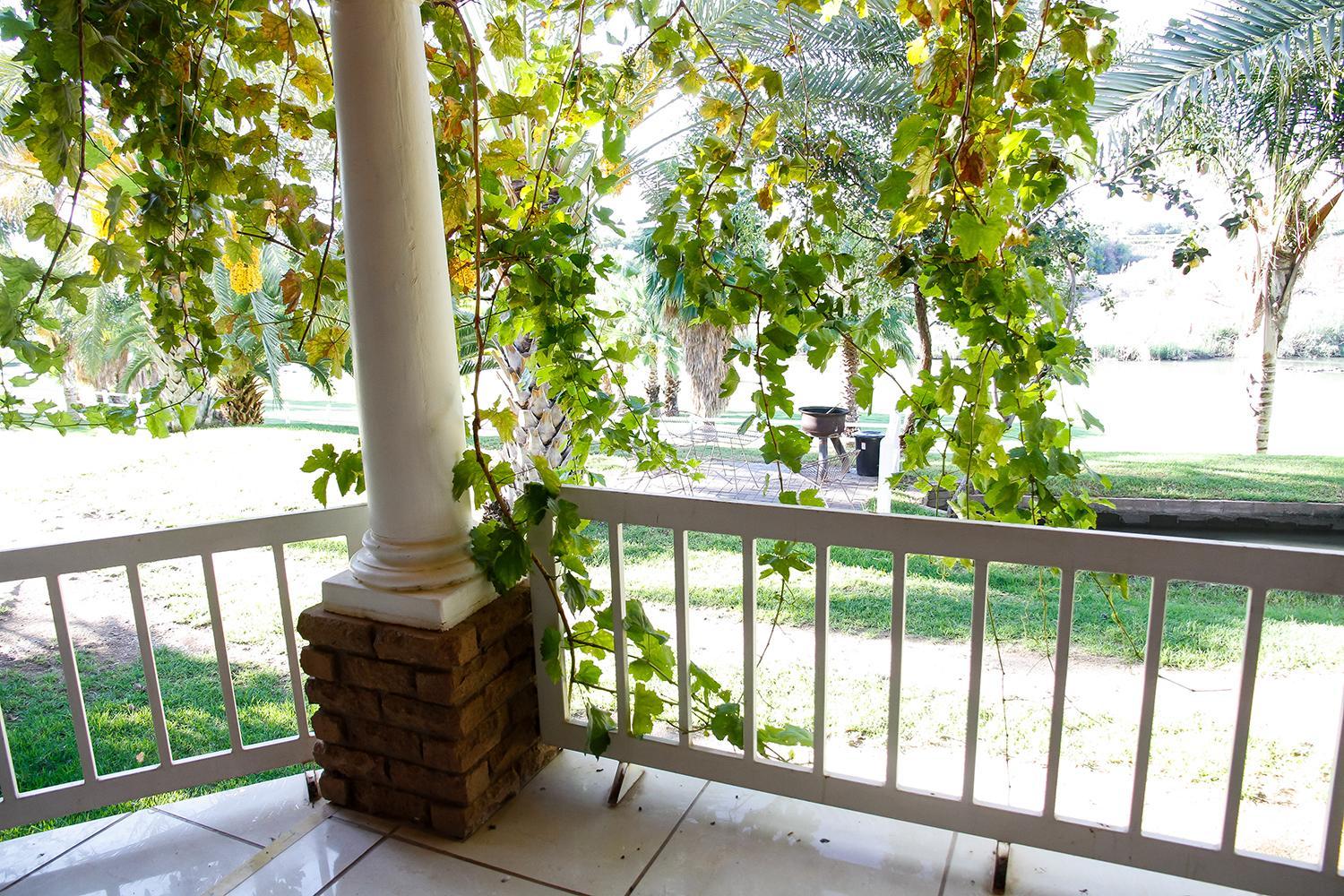 Family Room Self-catering with River View - Photo 4