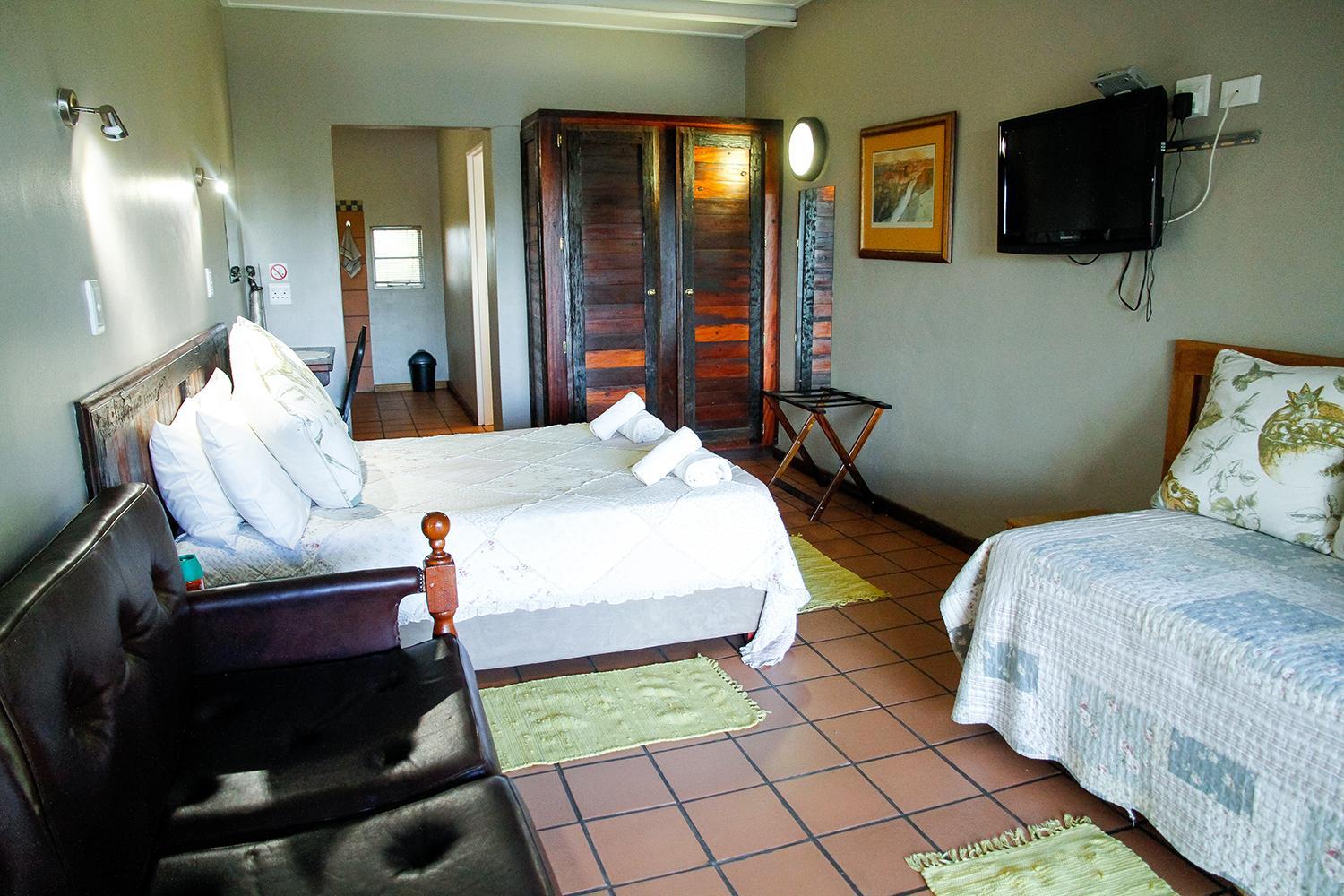 Superior Deluxe Double or Twin Room  - Photo 3
