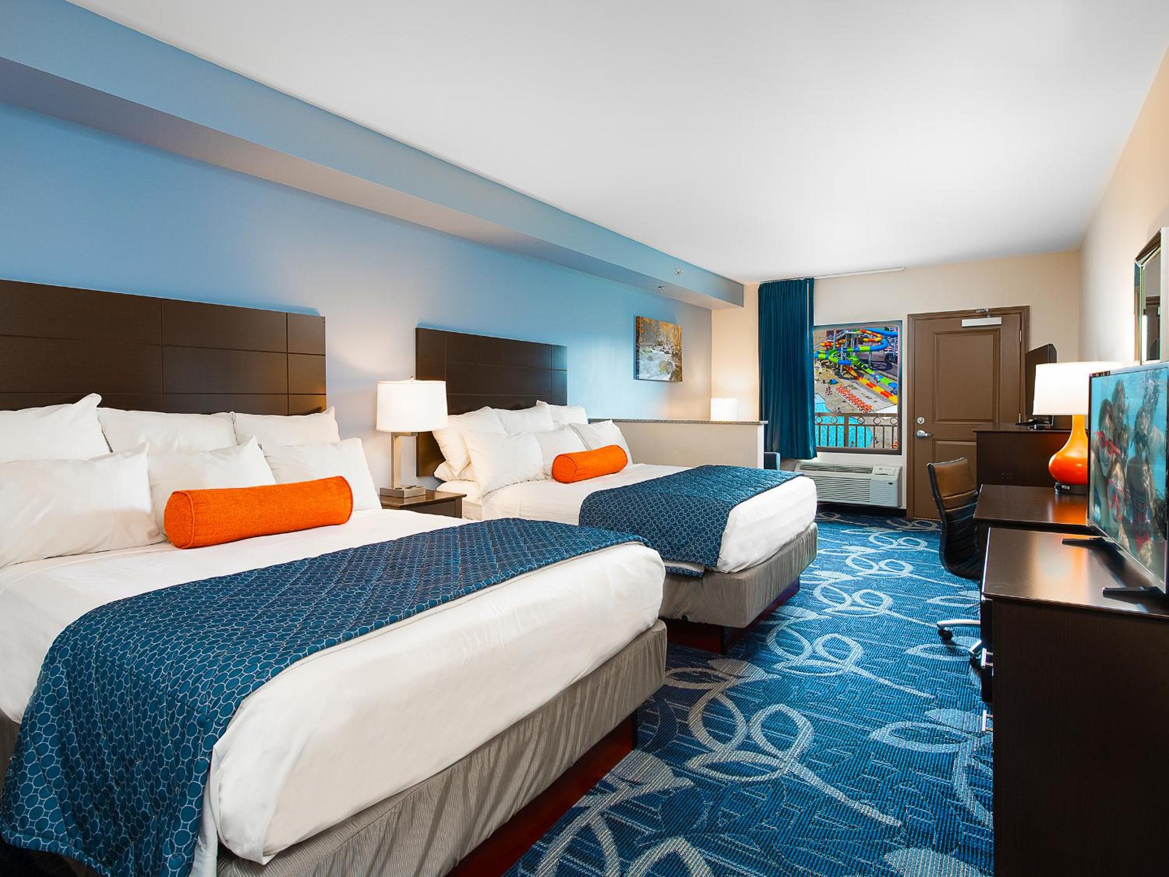 Suite with Pool View photo 1