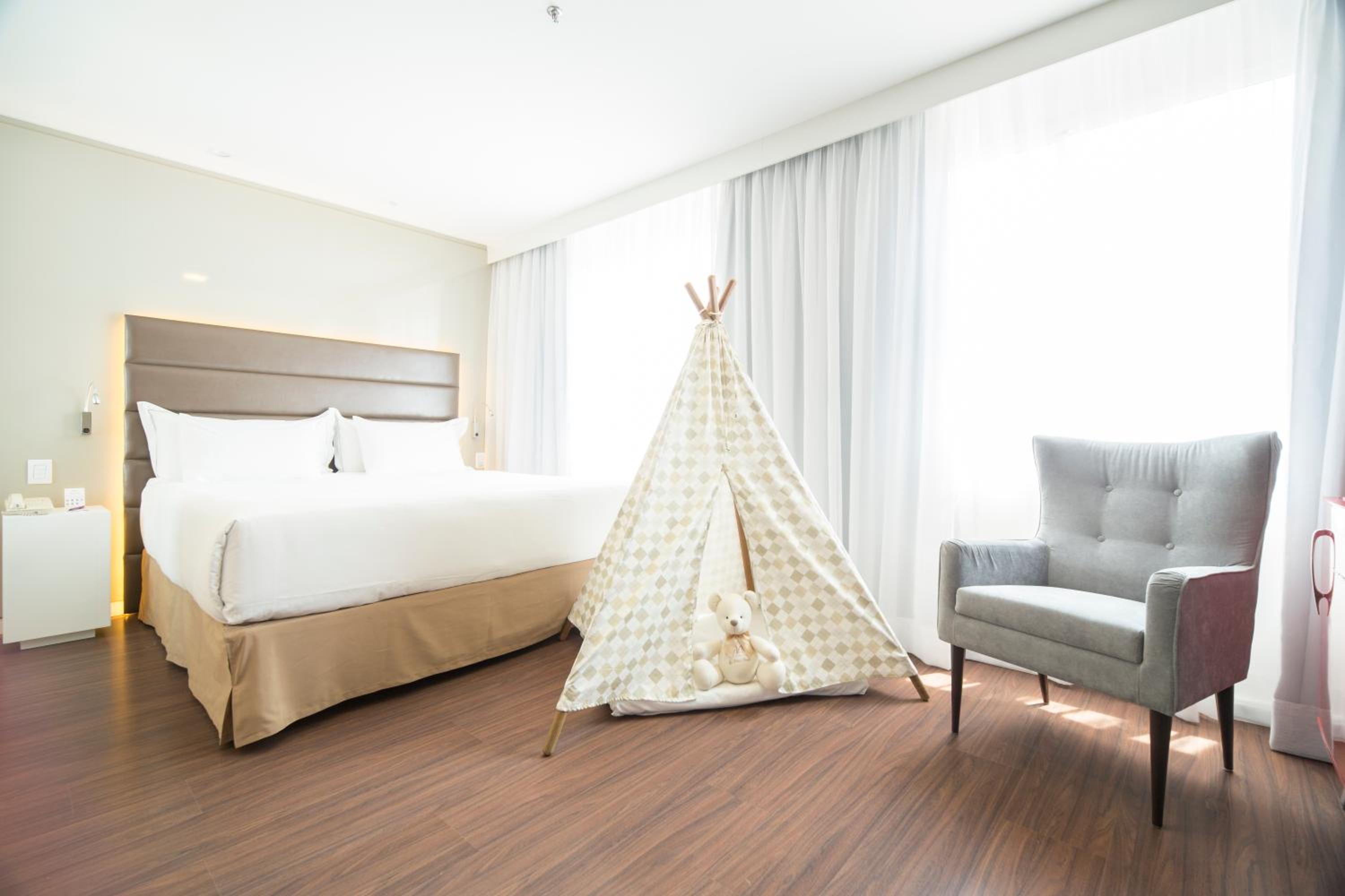 Superior King Room - Photo 2