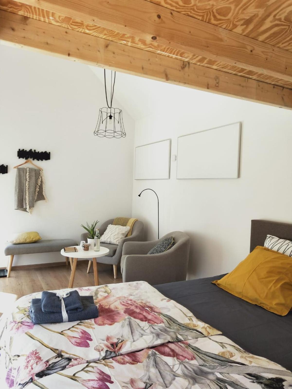 Large Double or Twin Room photo 2