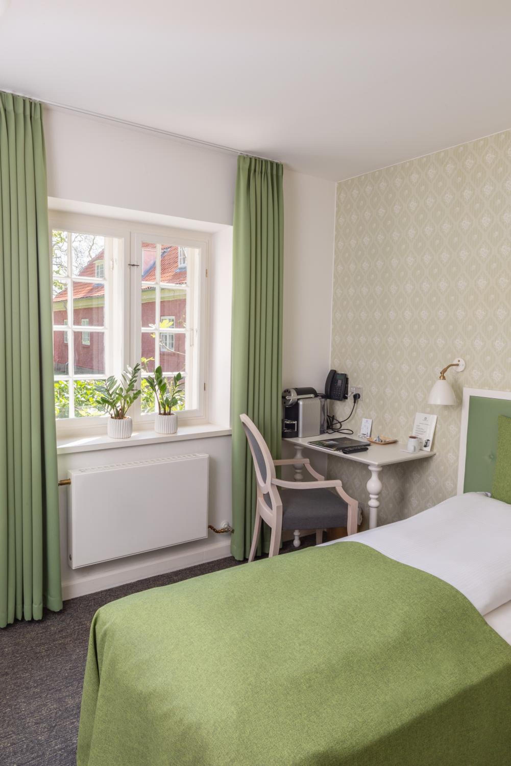 Single Room photo 2