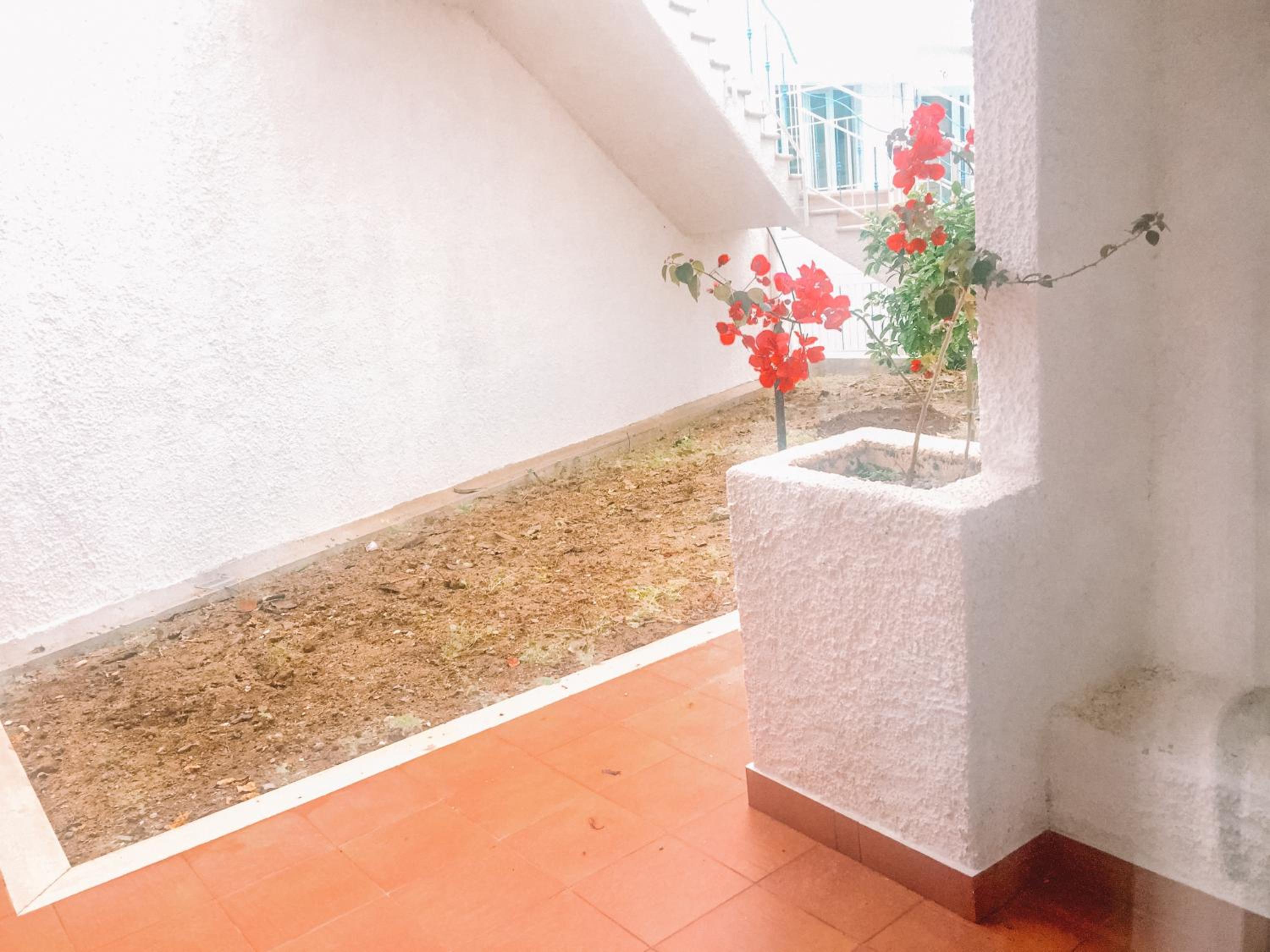 Double Room - Photo 6