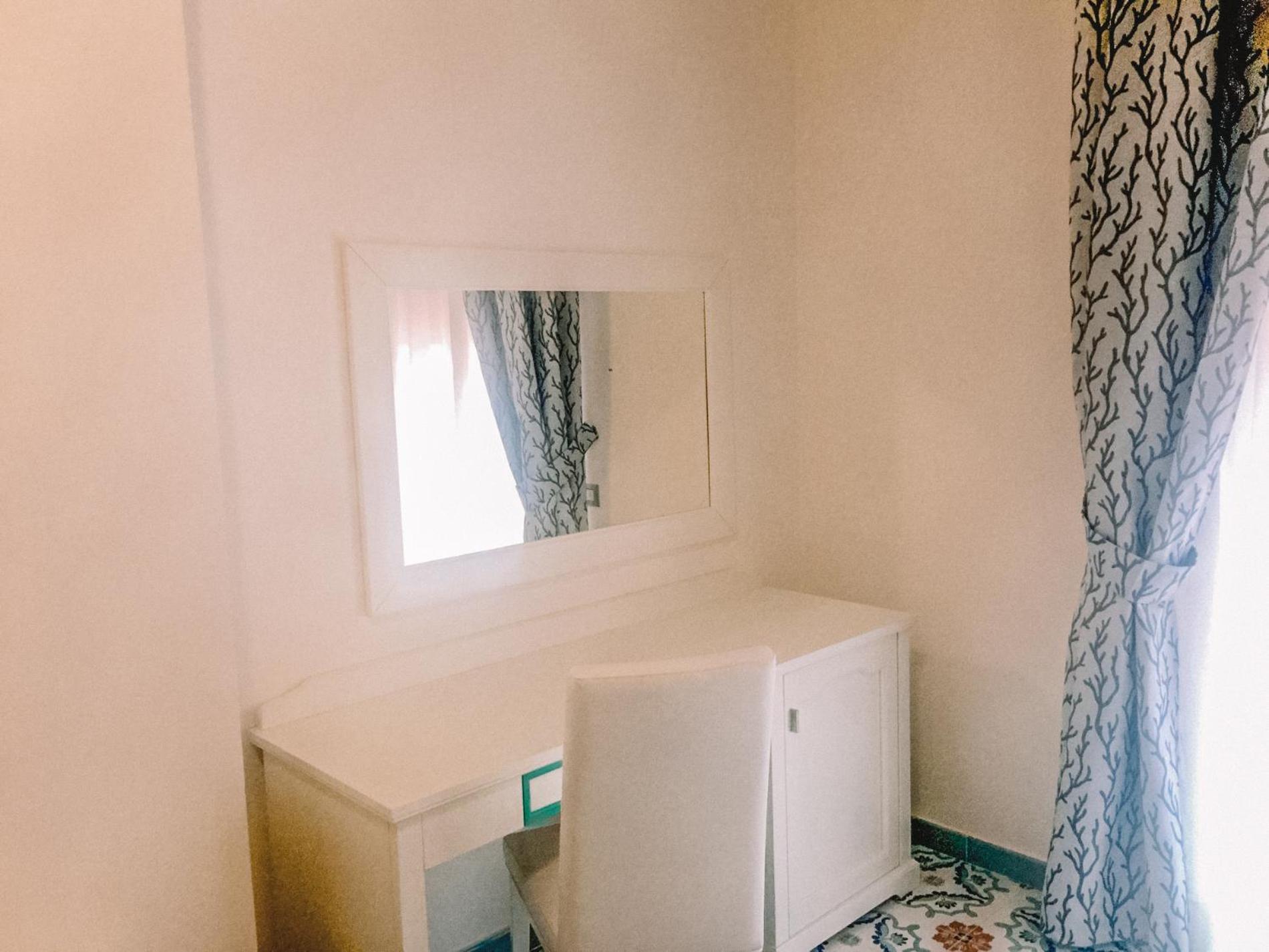 Double Room - Photo 3
