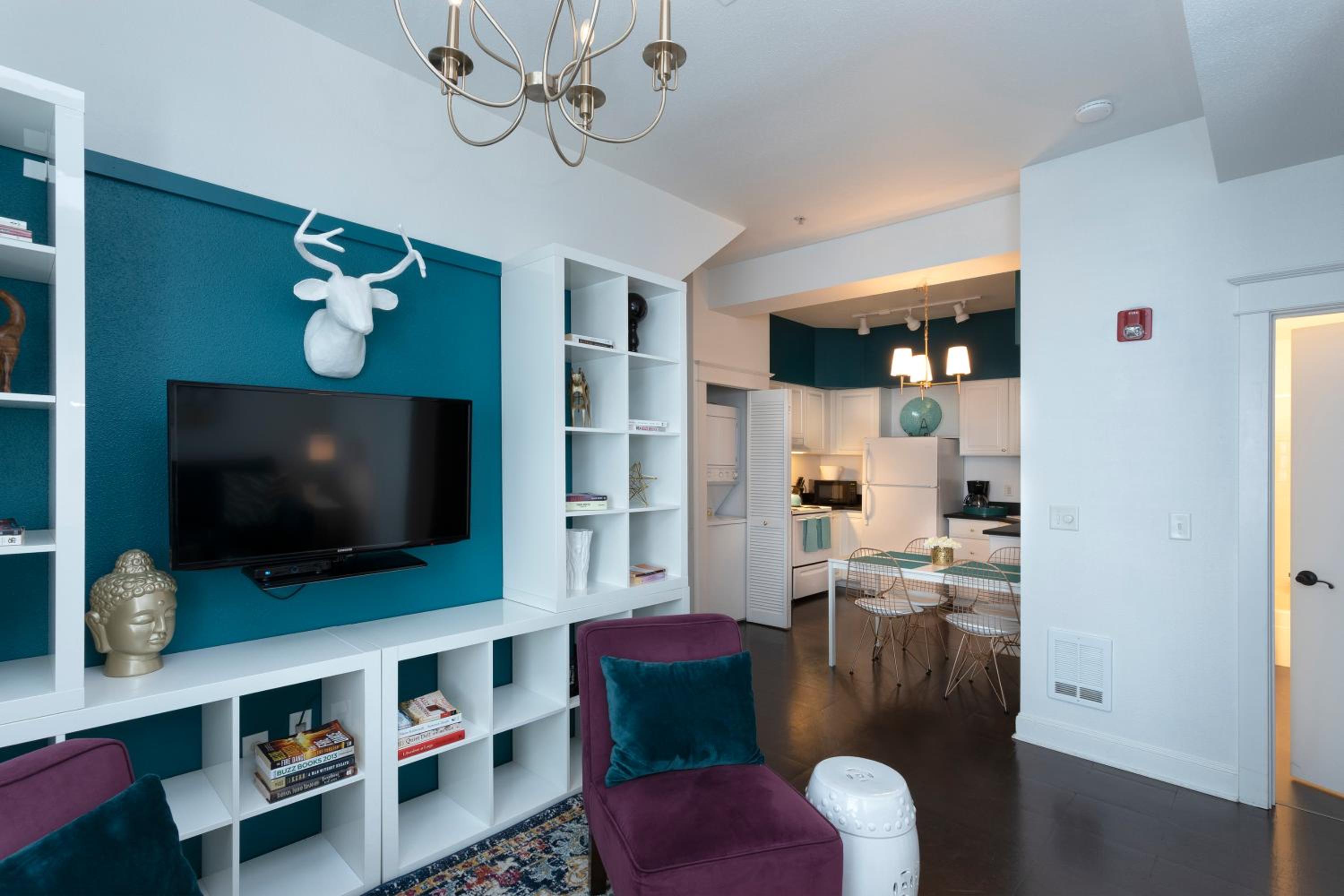 Deluxe Apartment