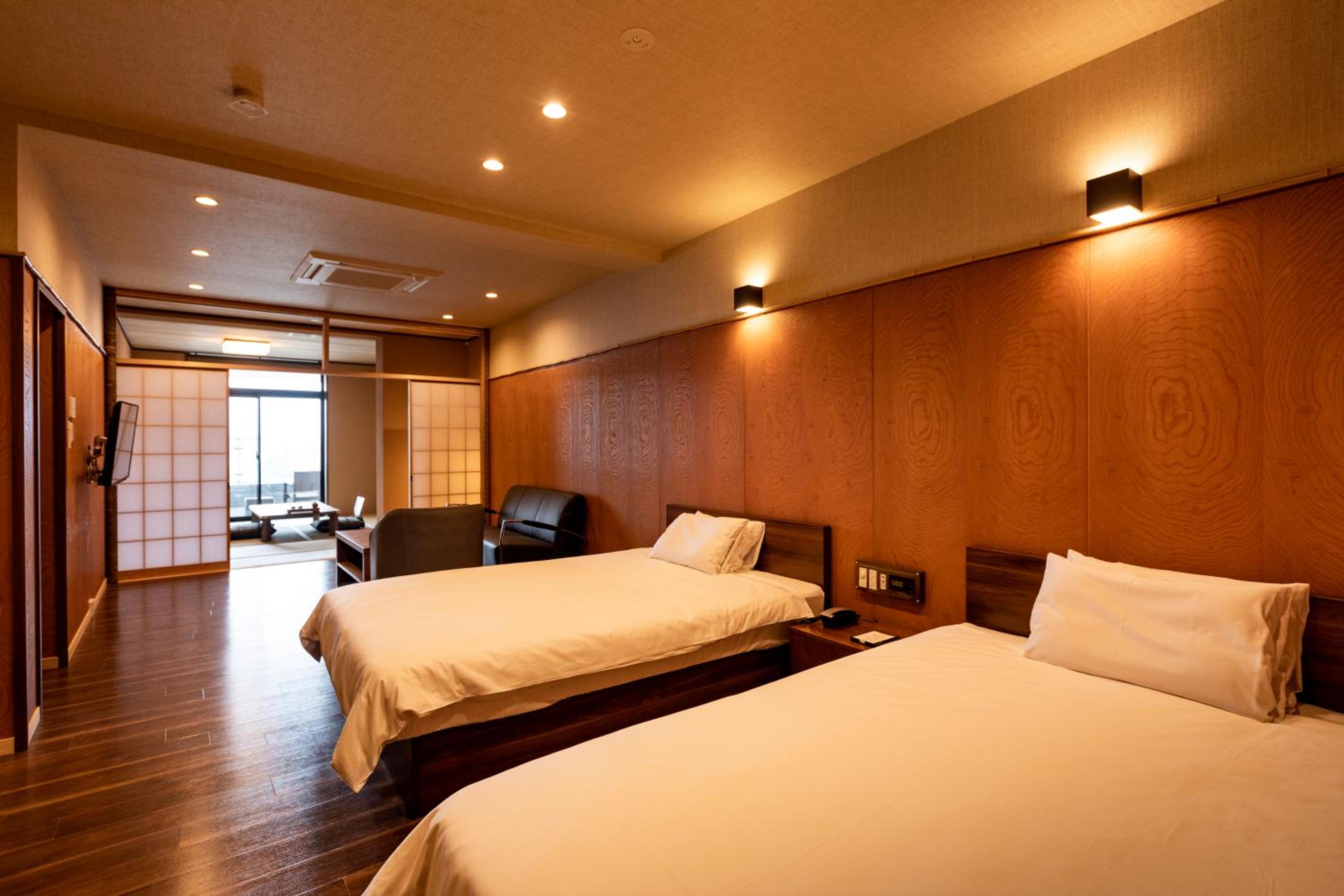 [Sora] Western-Style Room with Tatami Area with Indoor Bathroom 