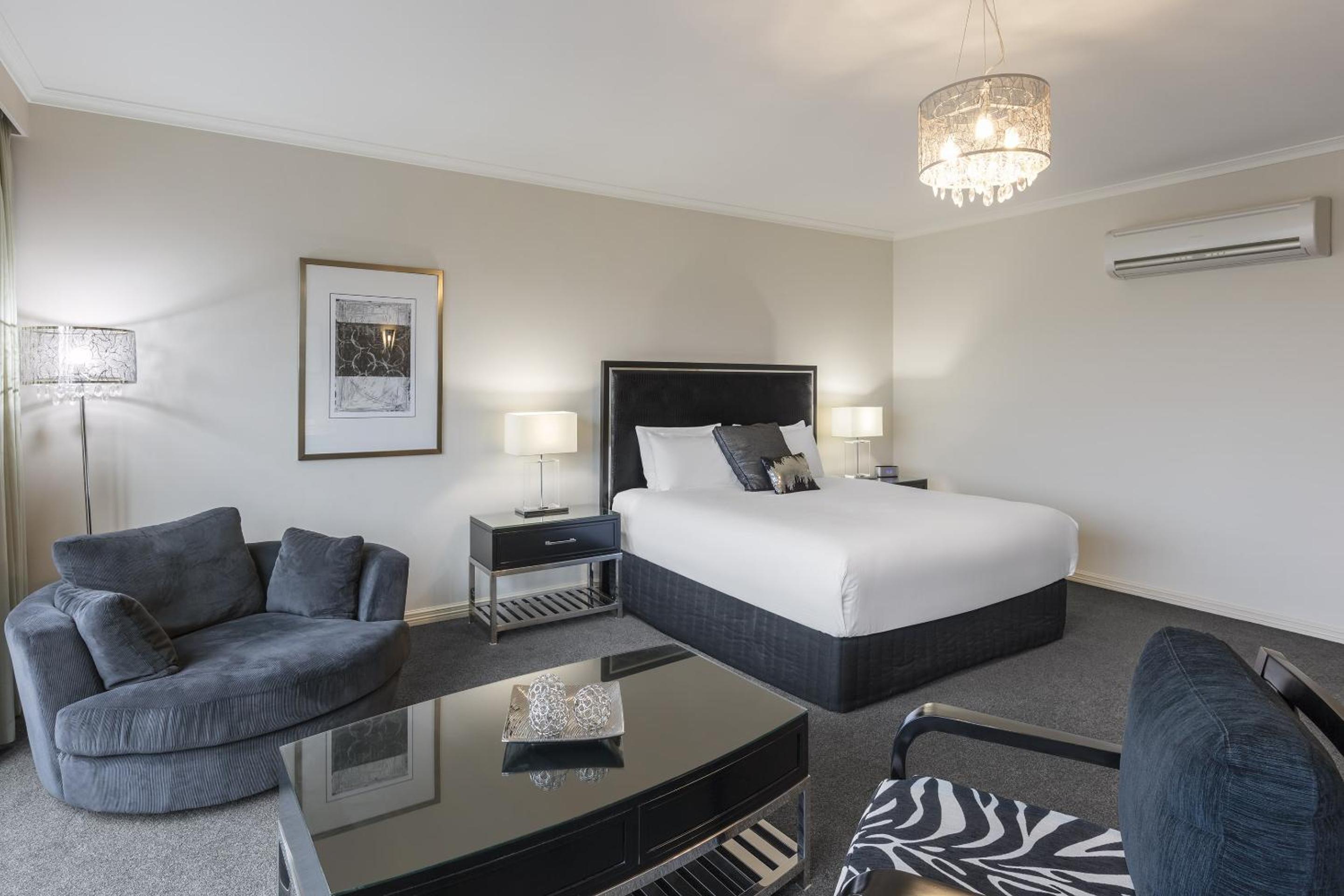 Executive Suite photo 2