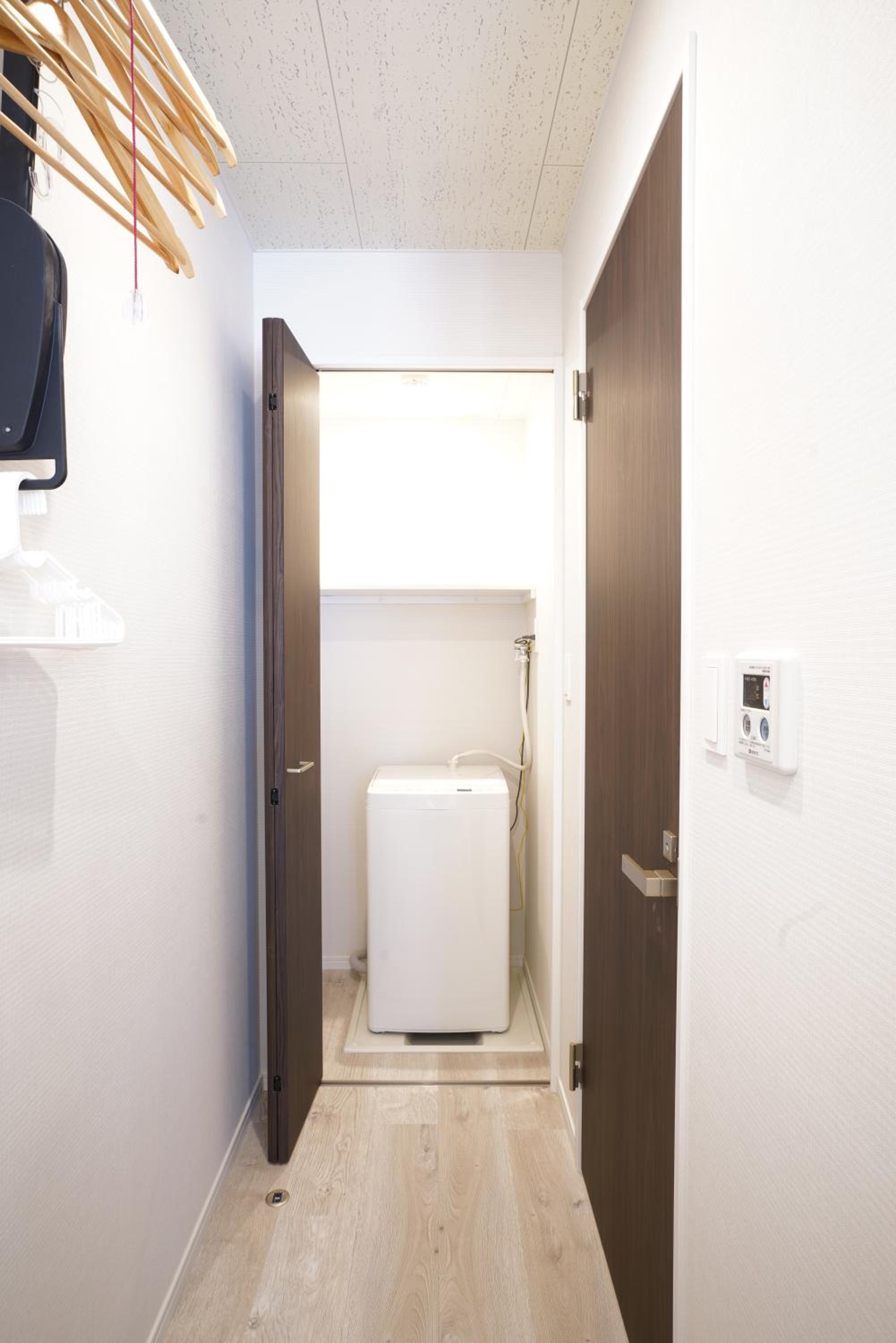 Economy Triple Room photo 2