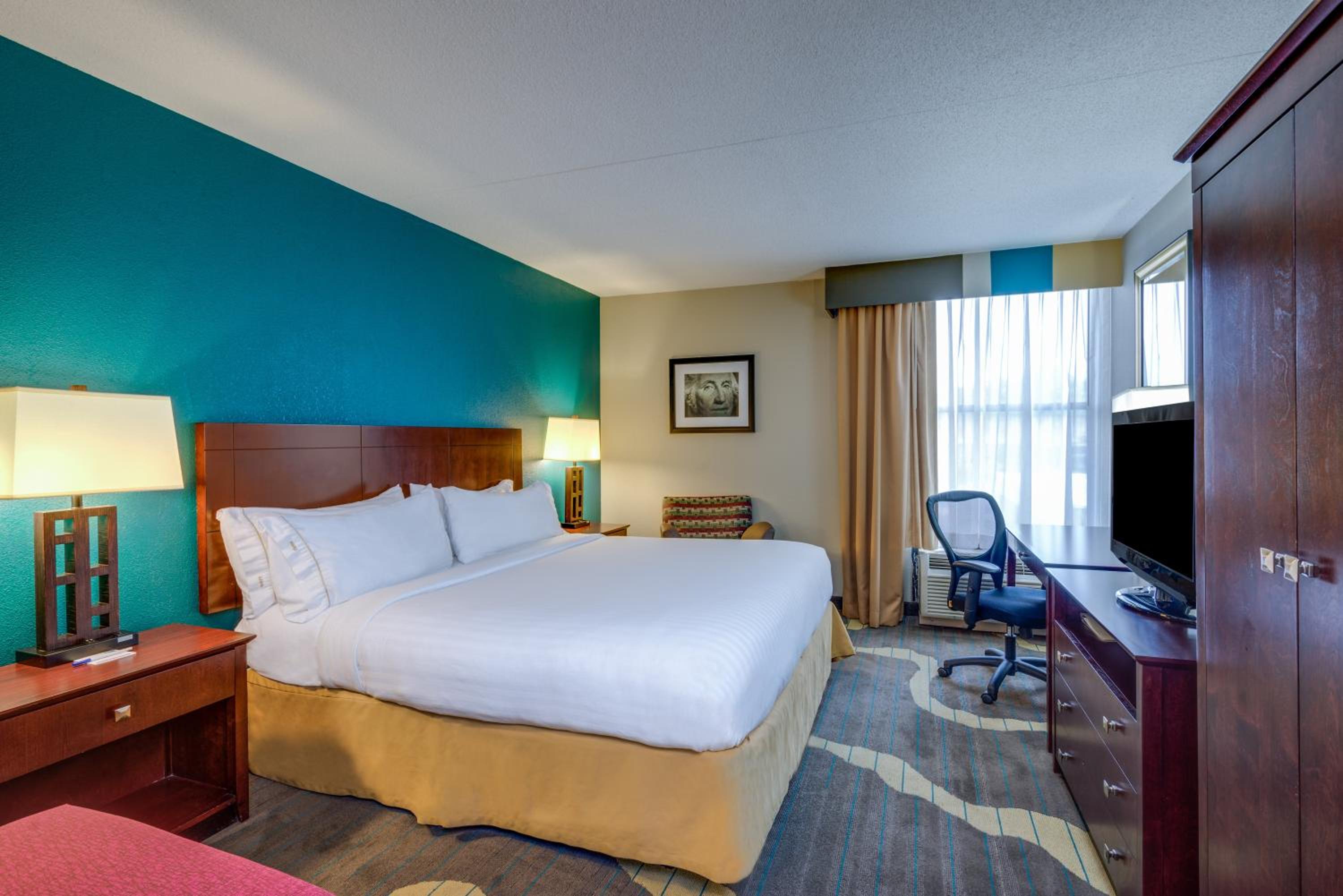 Standard King Room - Photo 4
