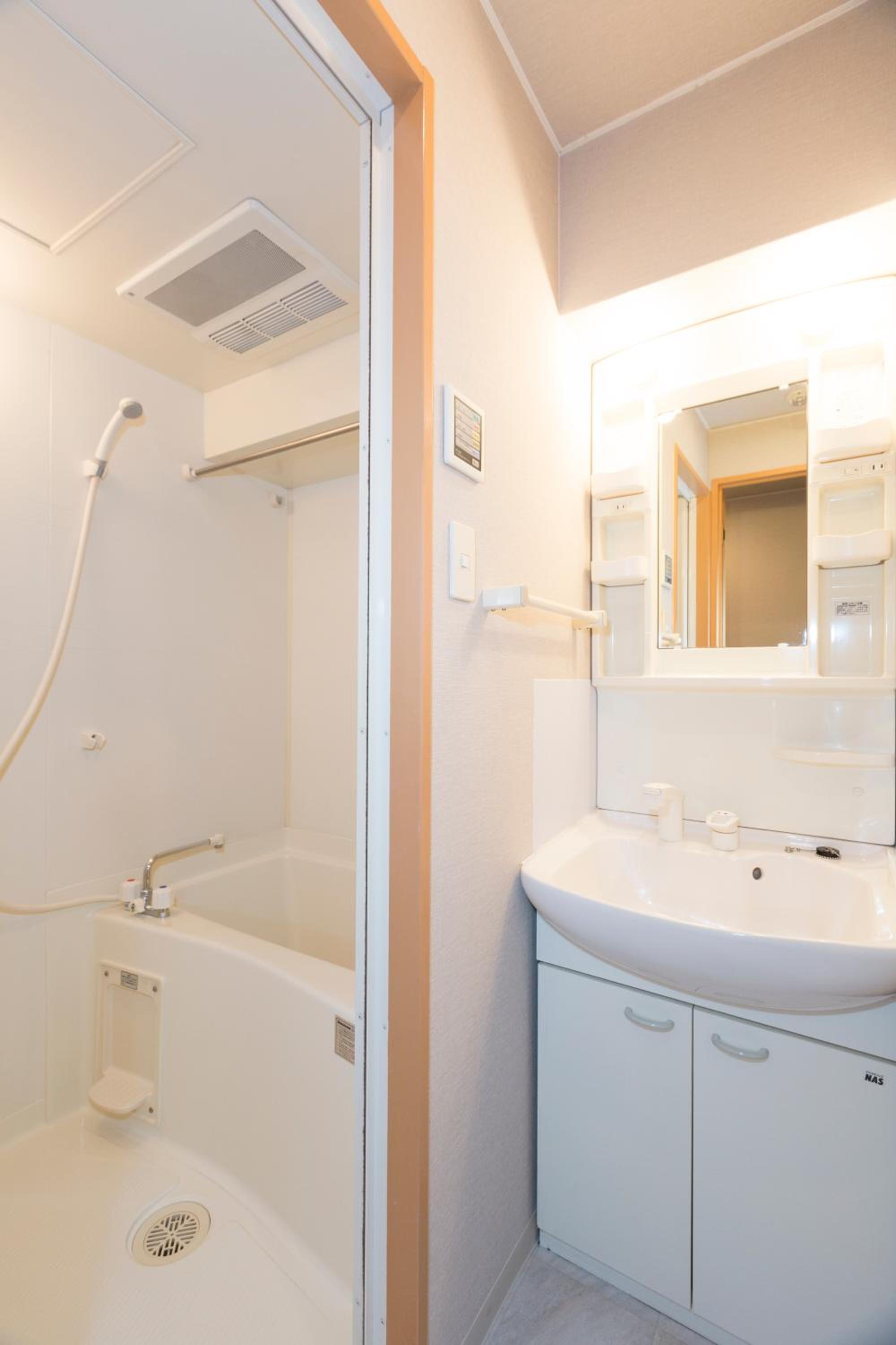 One-Bedroom Apartment - Photo 26