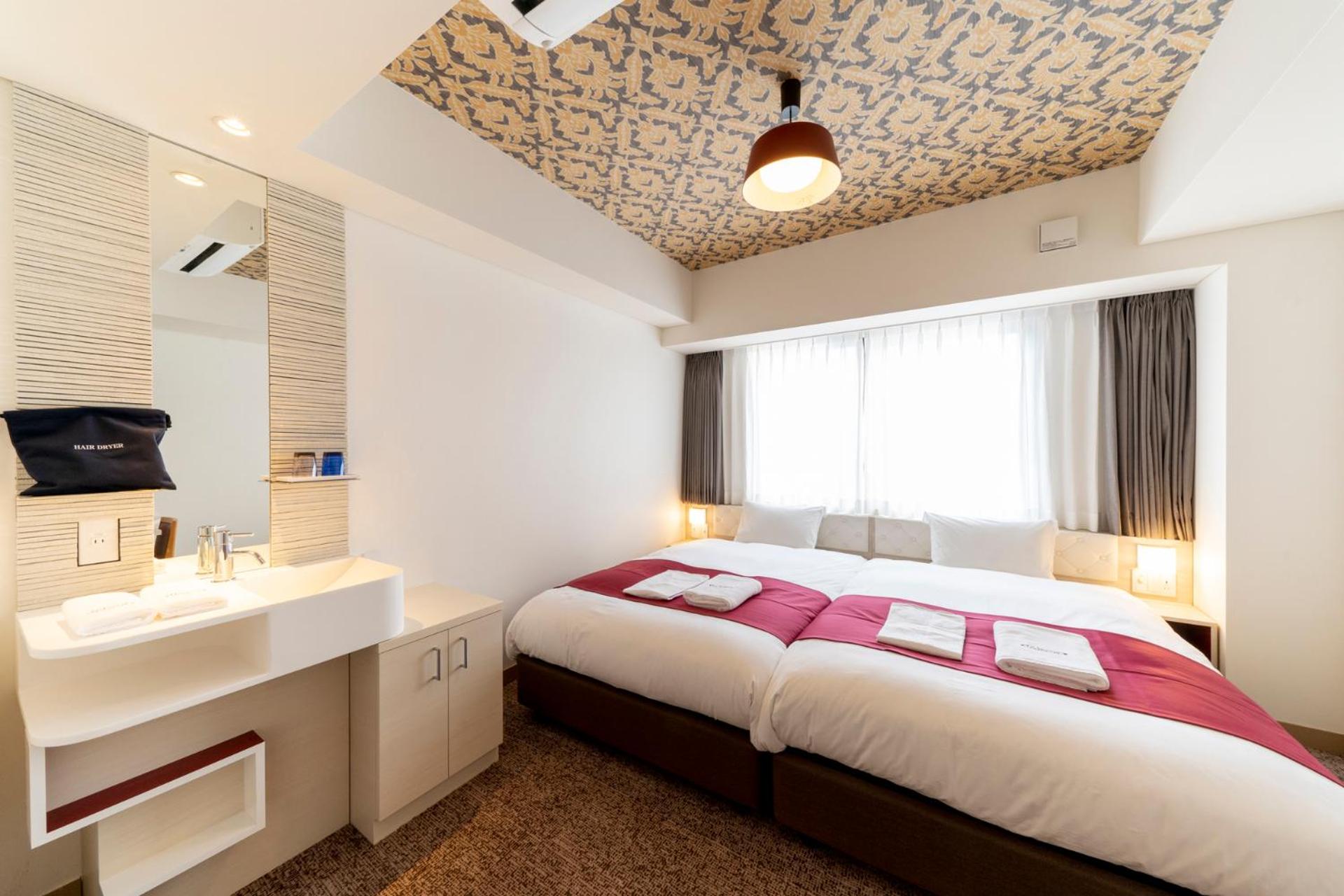 Twin Room - Non-Smoking photo 1