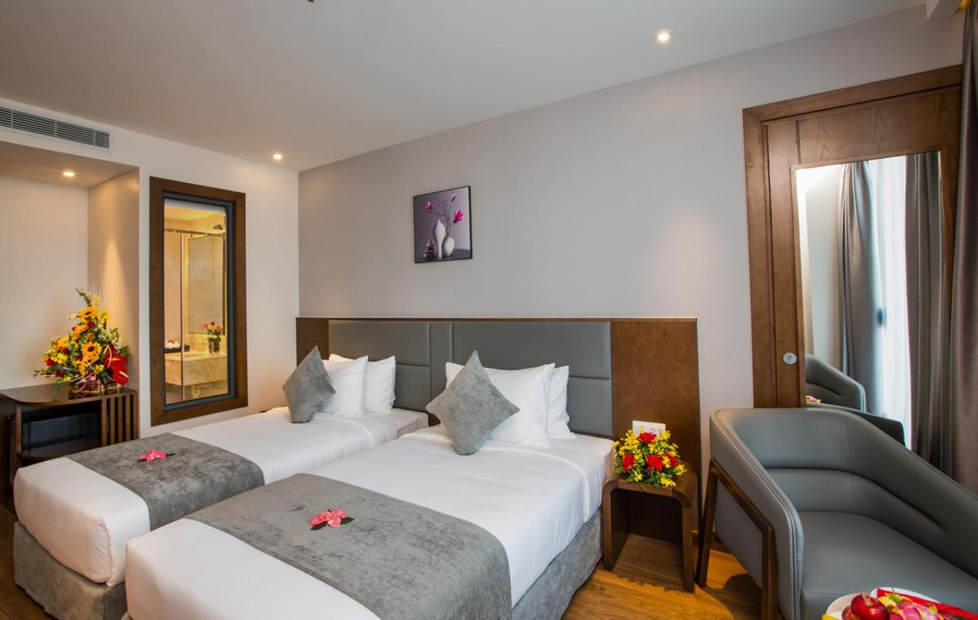 Deluxe Double or Twin Room with Sea View - Photo 1