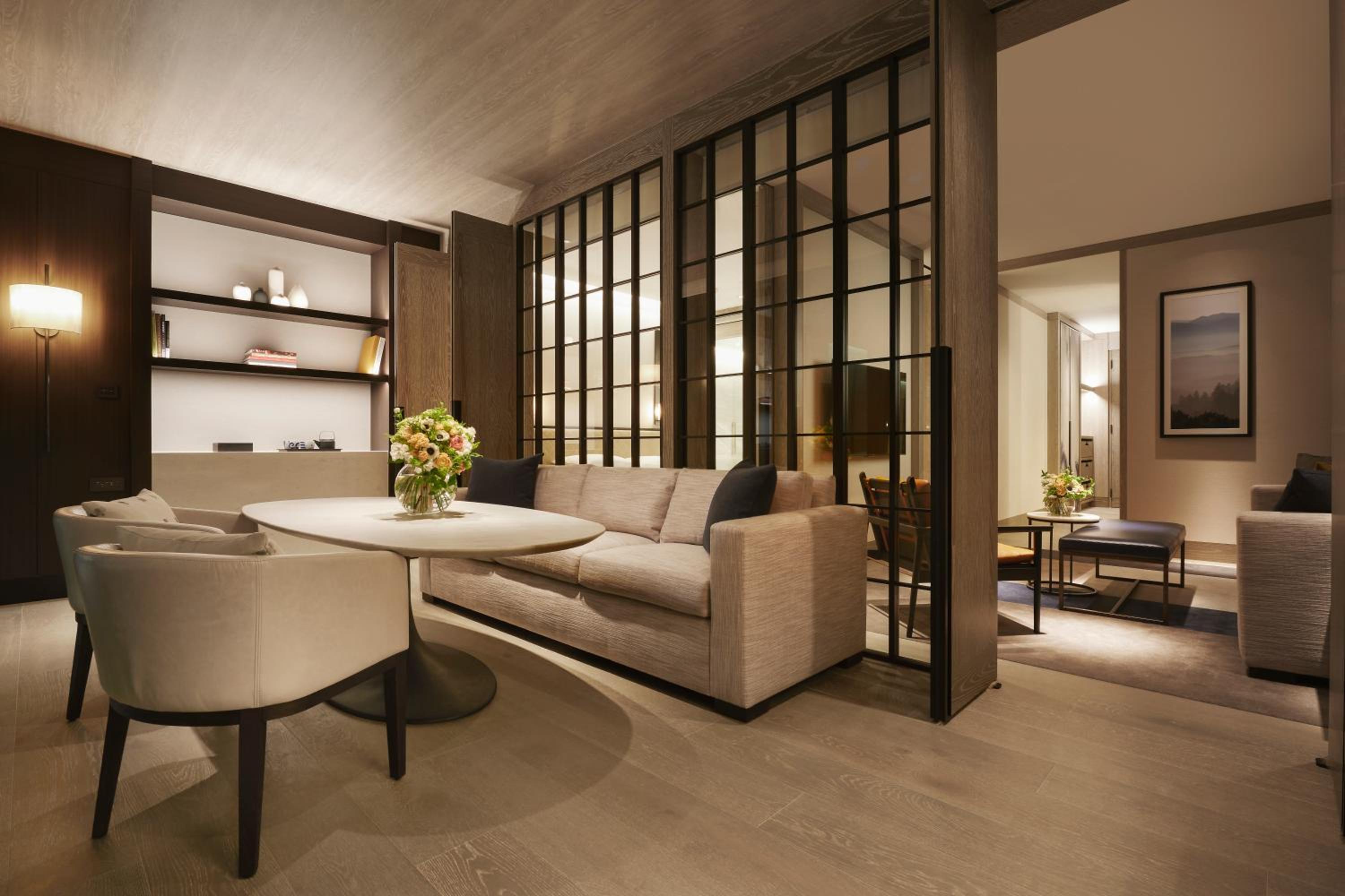 Suite with Two Single Beds and Mountain View - Photo 3