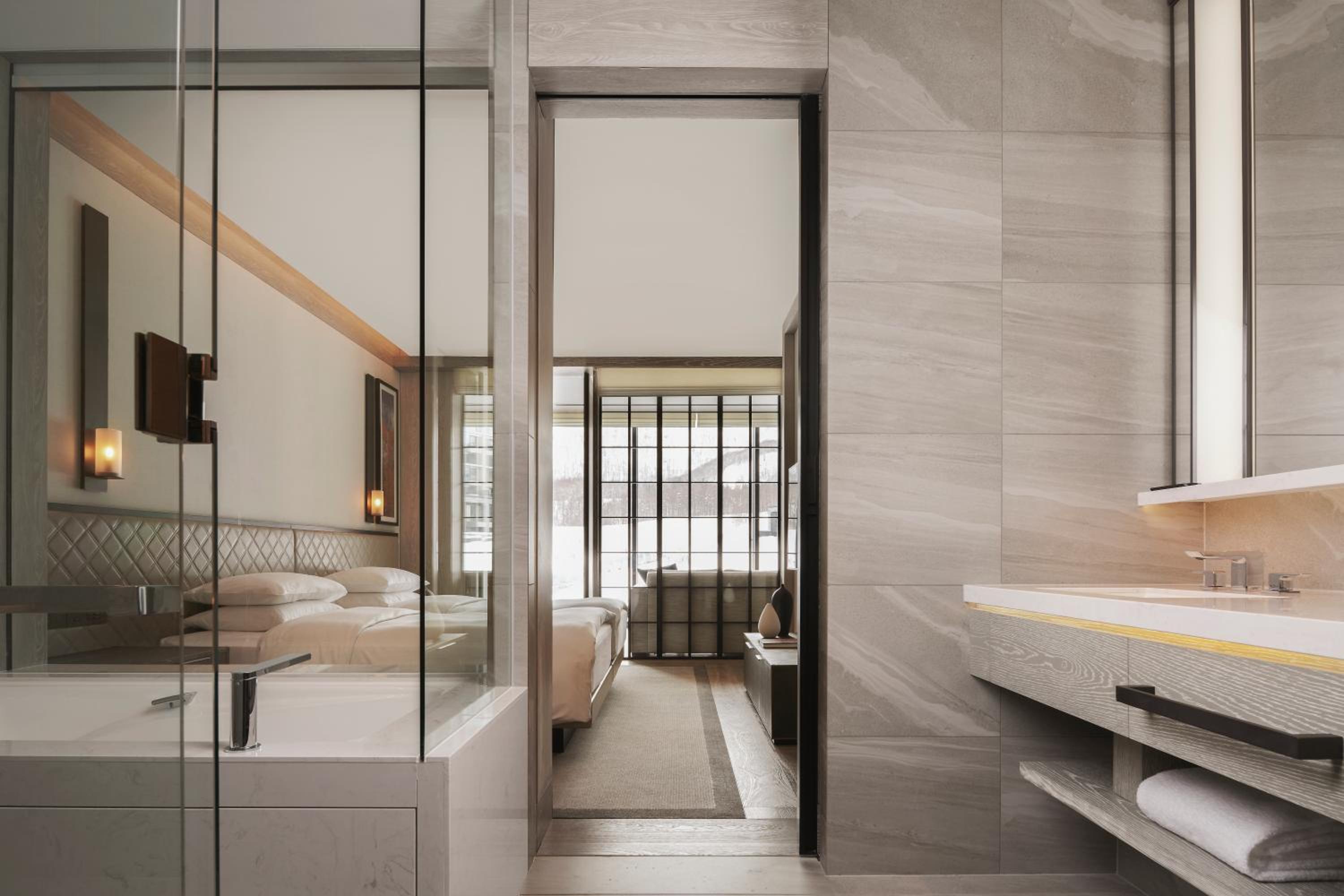 Suite with Two Single Beds and Mountain View - Photo 2
