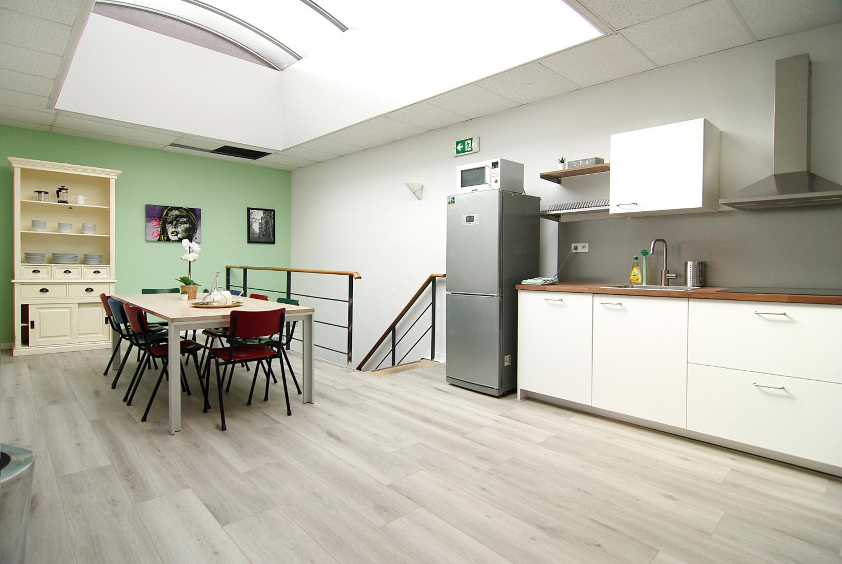 Apartment photo 2