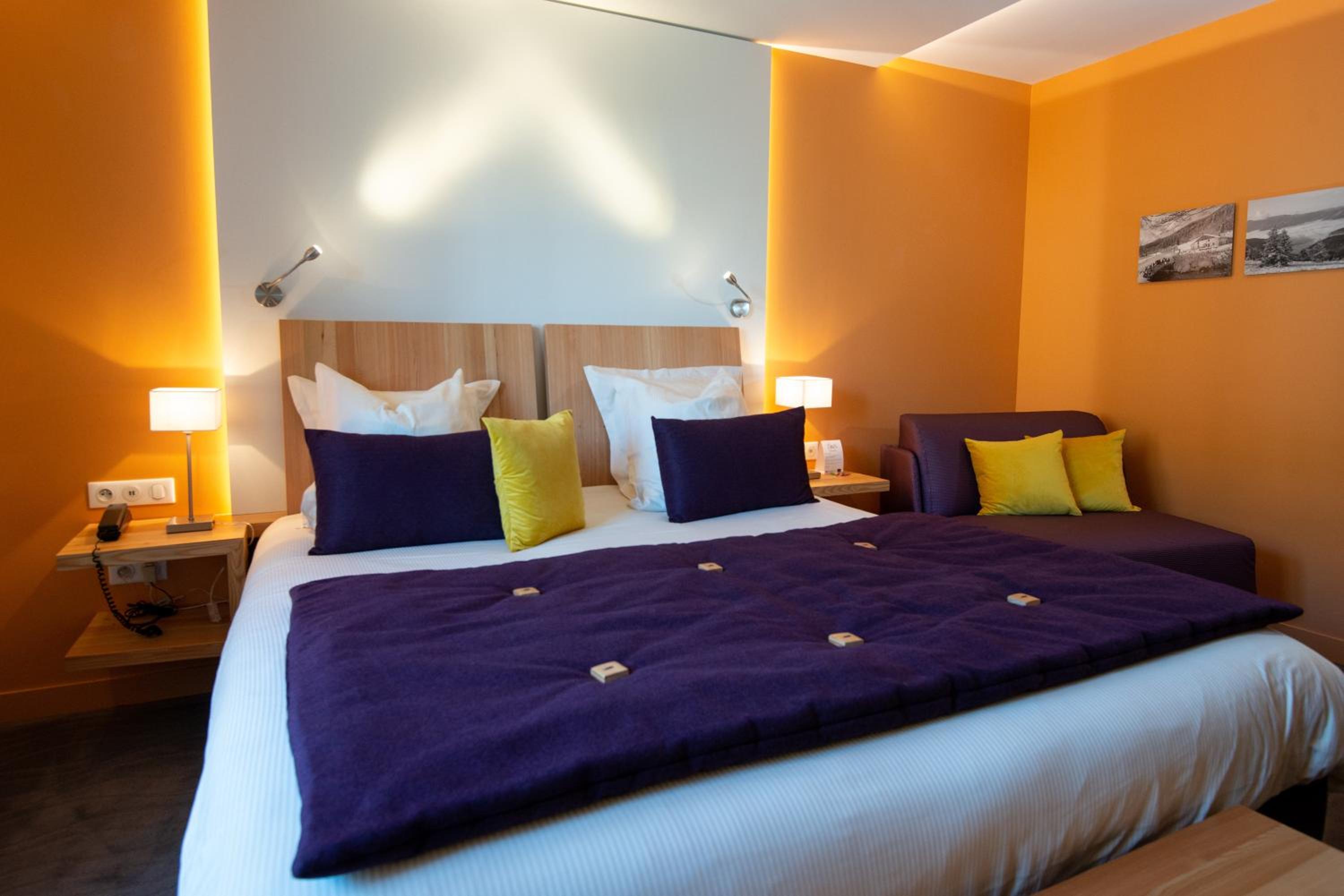 Classic Triple Room with Double Bed