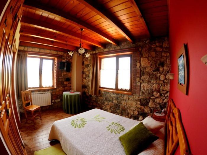 Double Room with Private Bathroom - Photo 1