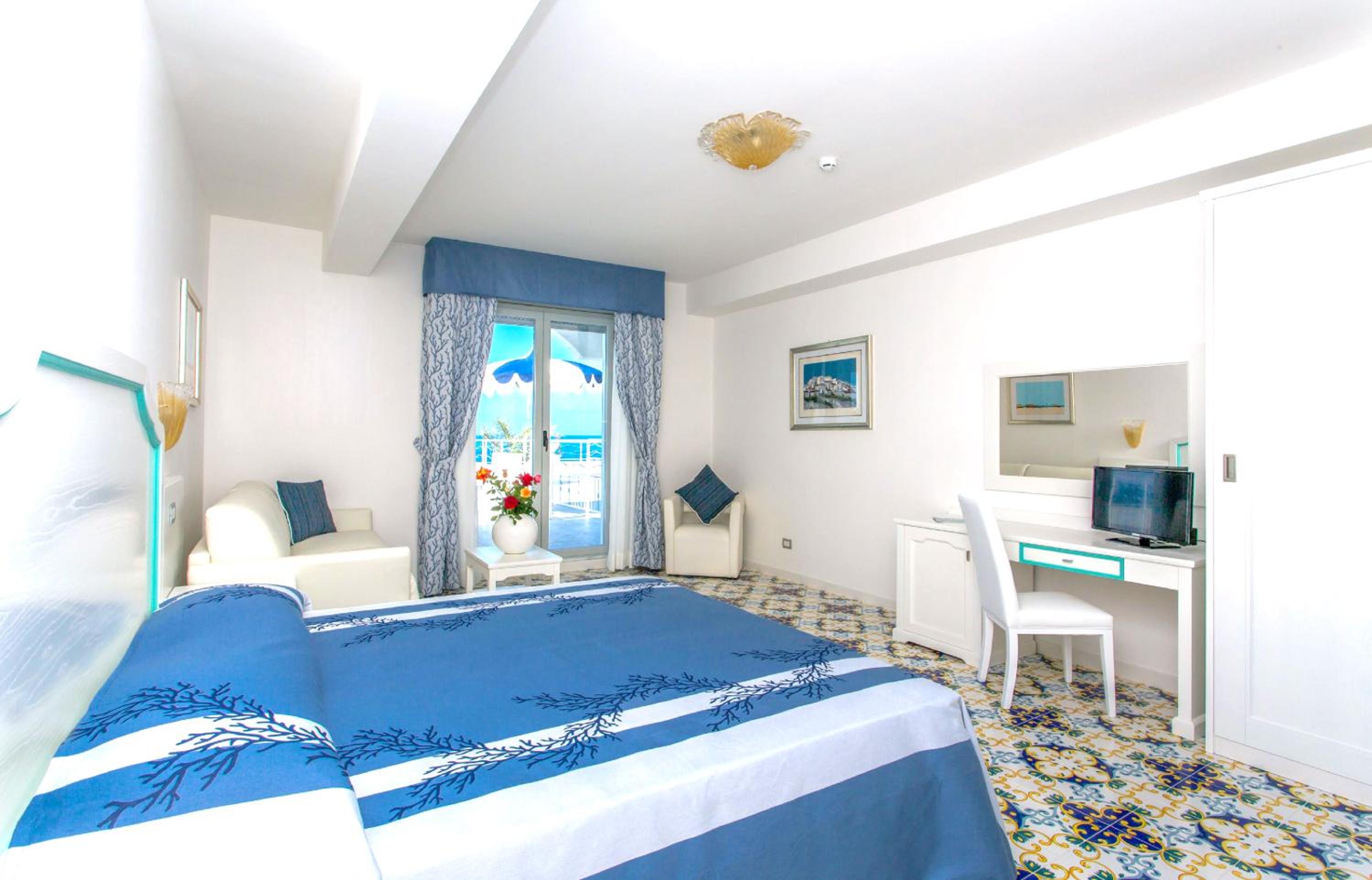 Deluxe Triple Room - Photo 3