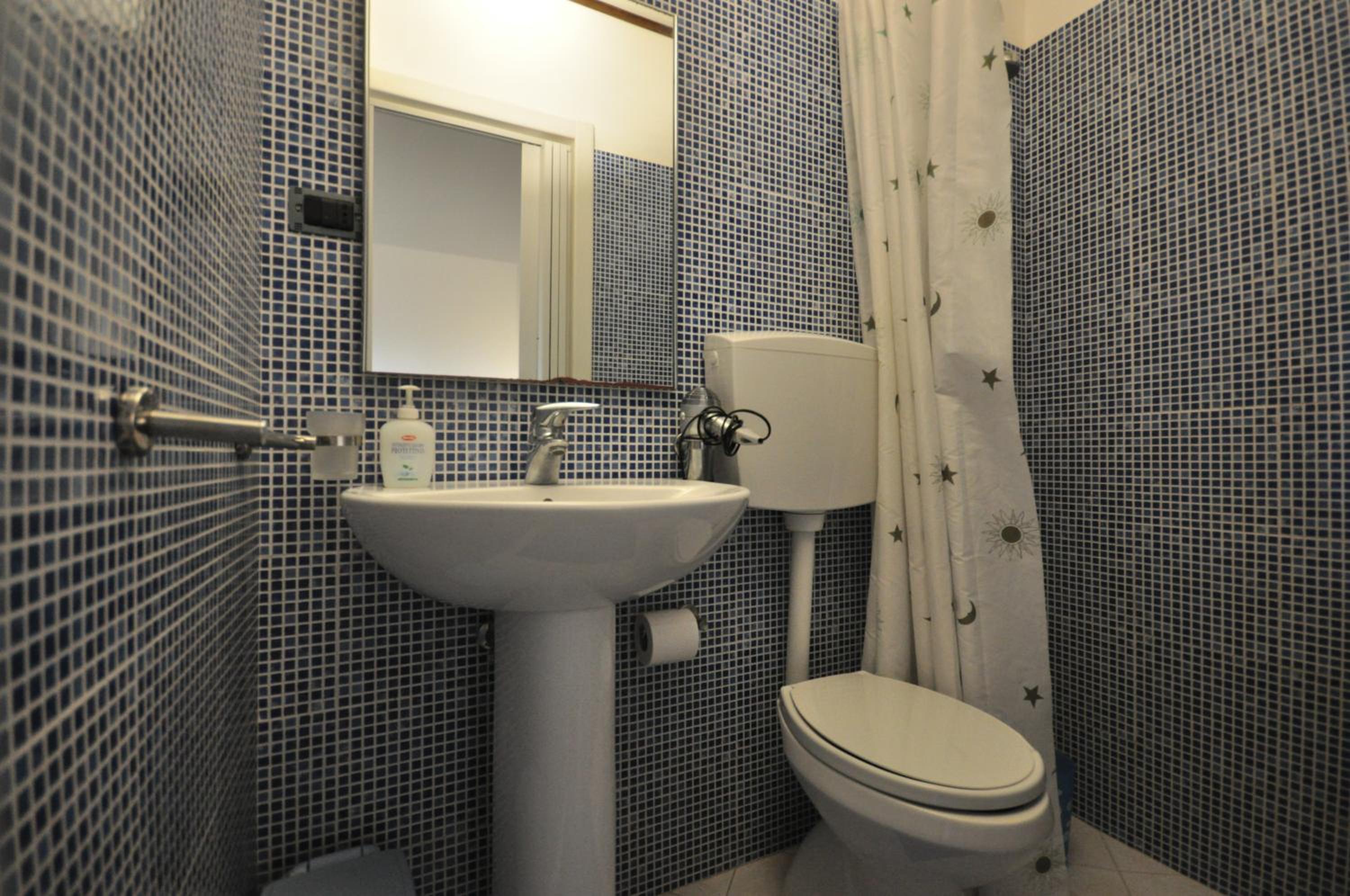 Standard King Room photo 2