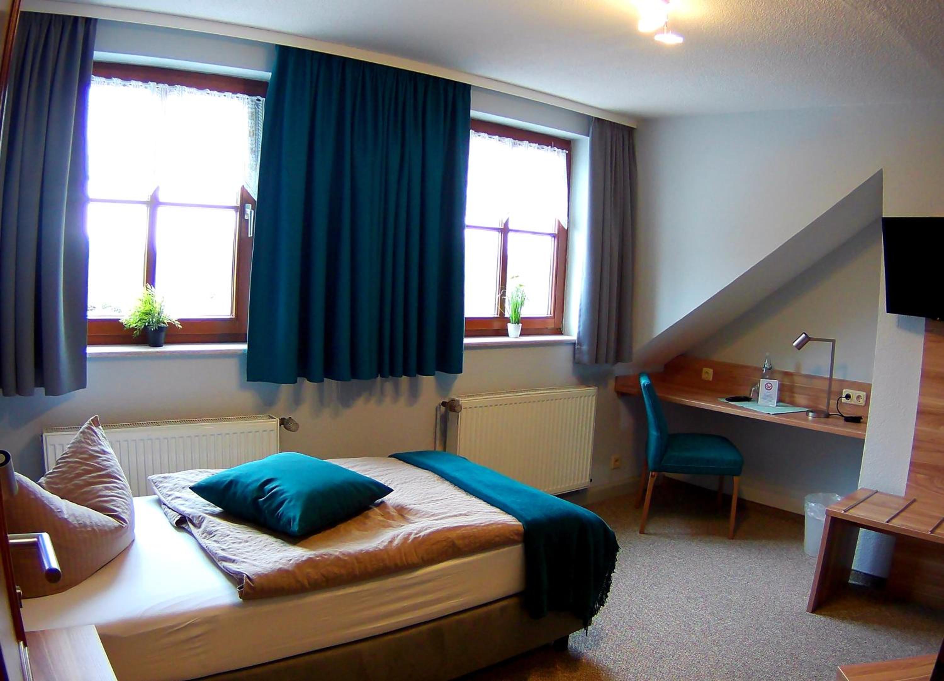 Double Room - Photo 10