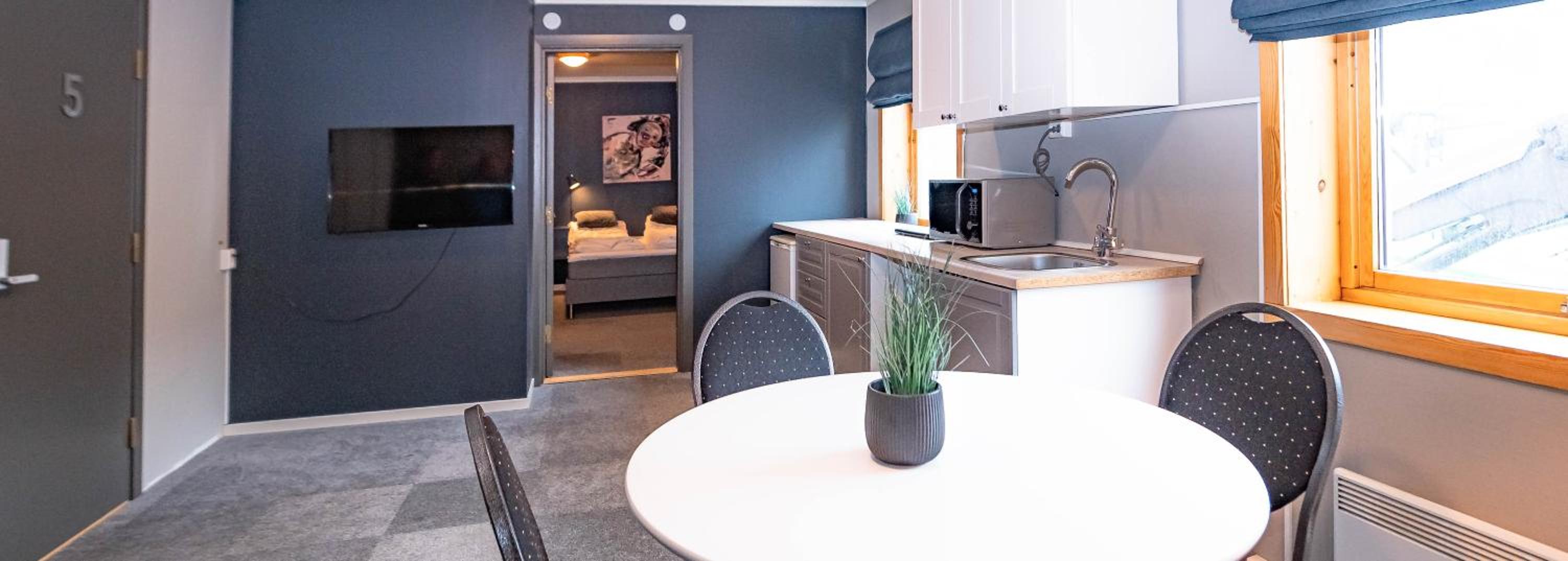 Double Room - Photo 11