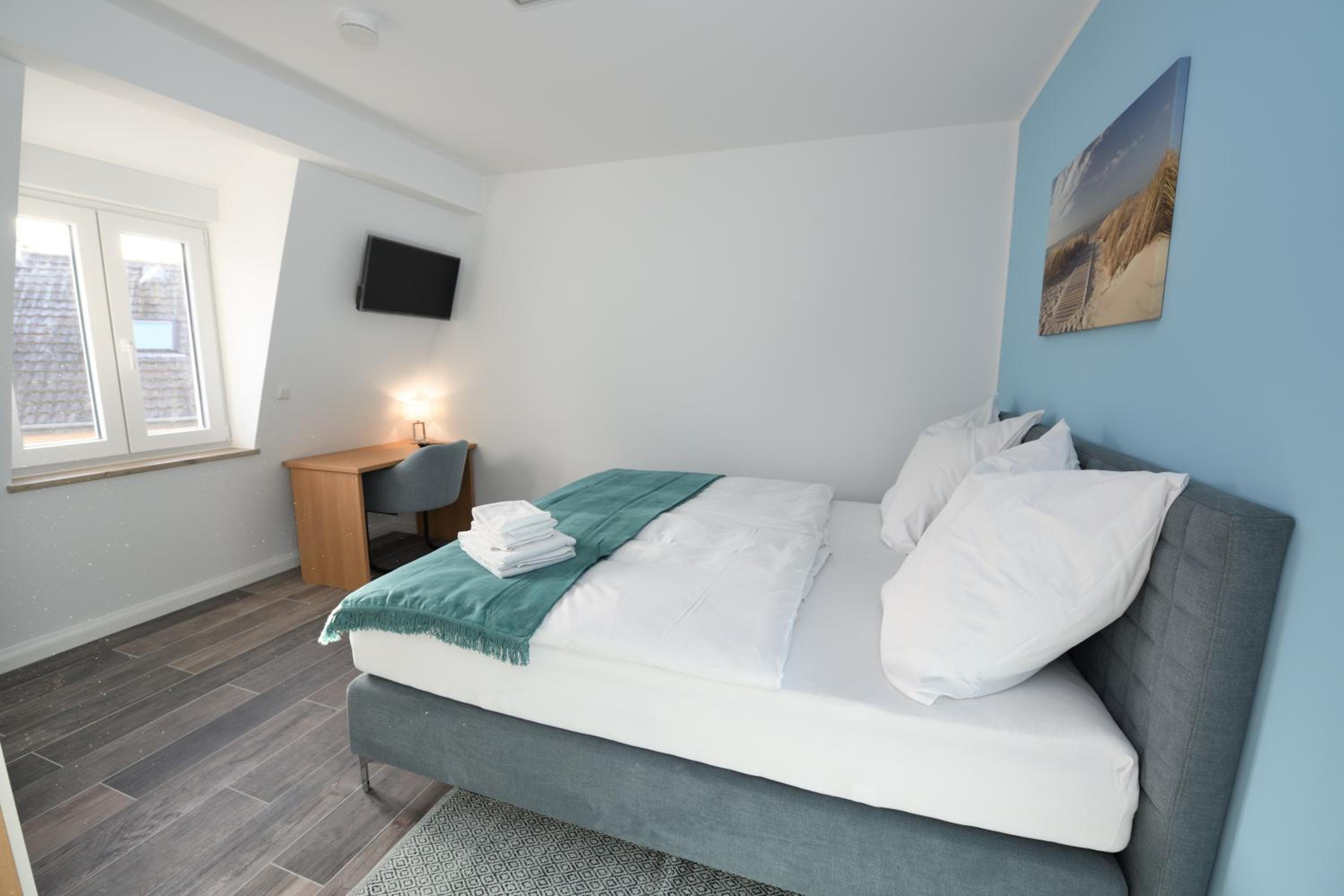 Double Room - Photo 7