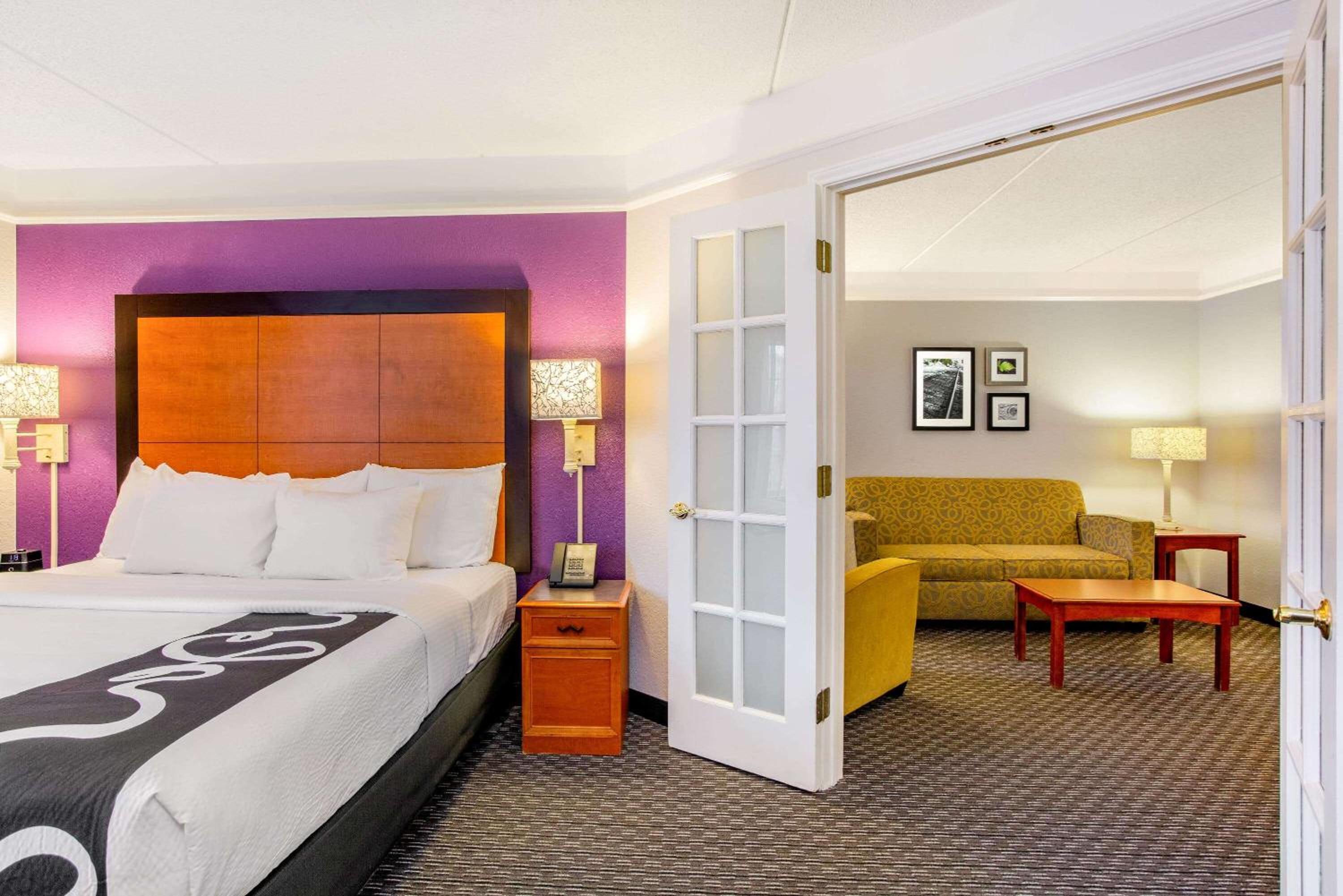 King Suite - Photo 1