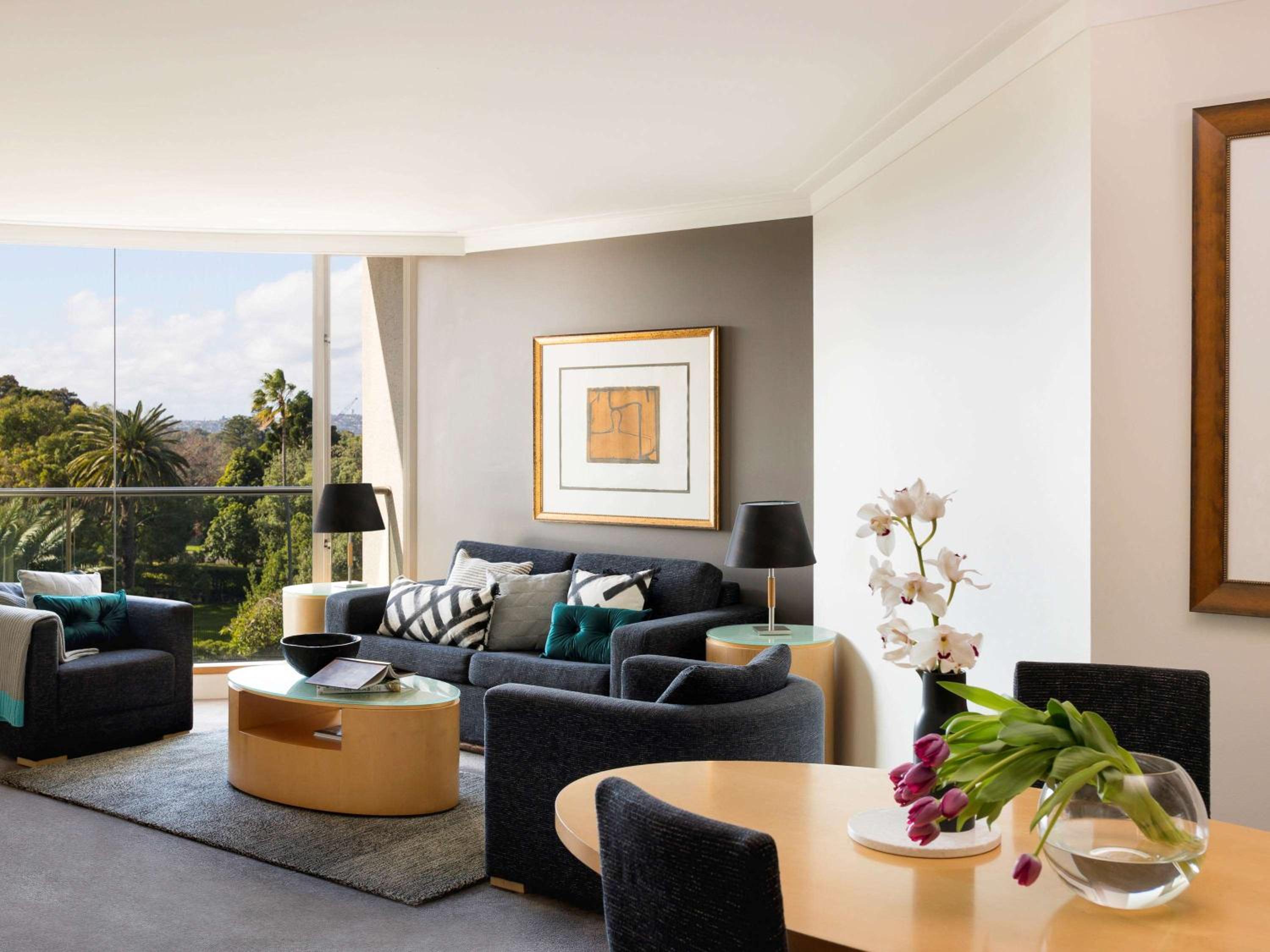 Two-Bedroom Deluxe Apartment with Garden View thumbnail 6