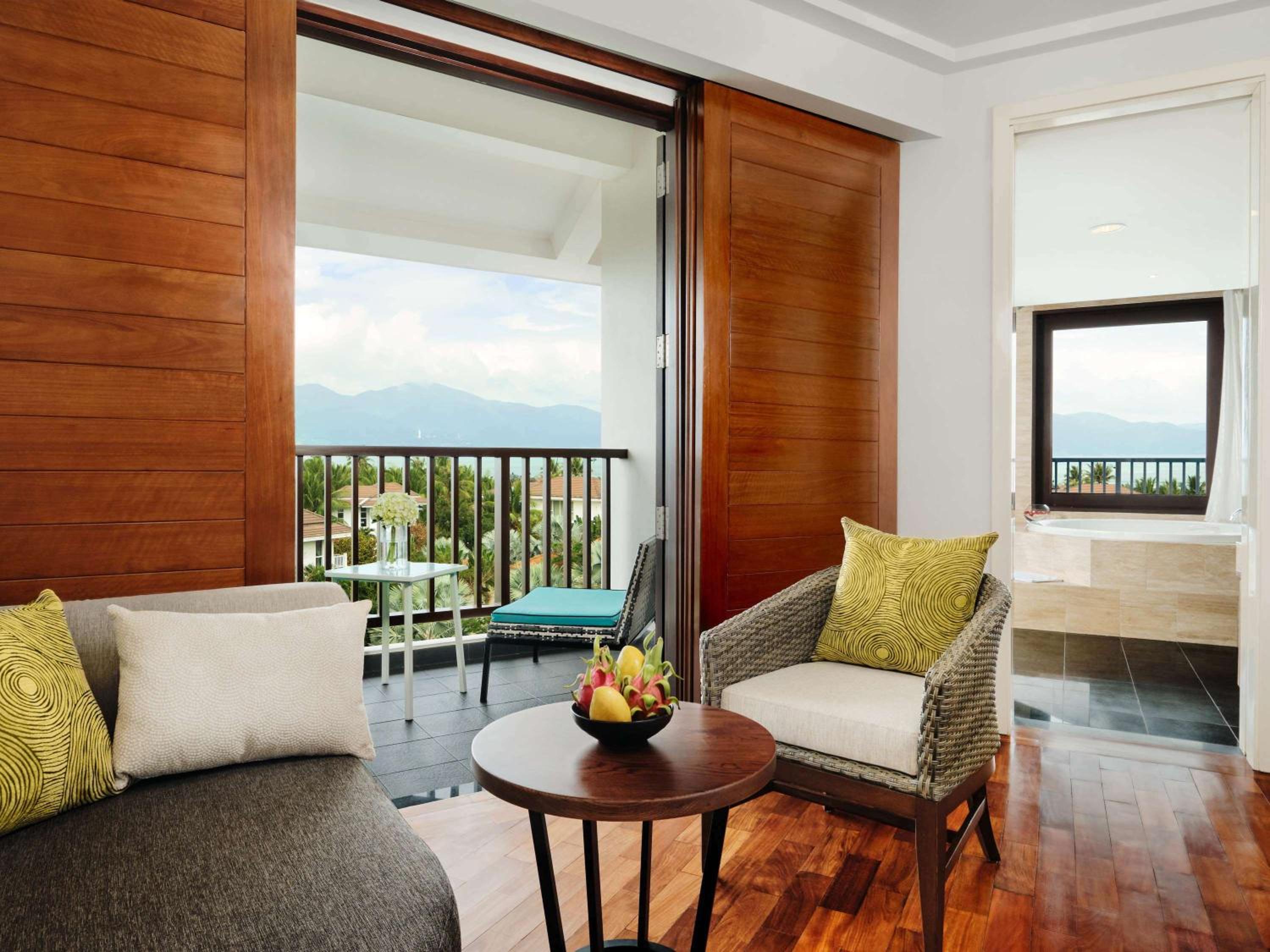 Junior Family Suite with One King Bed and One Bunk bed - Private Balcony - Photo 8