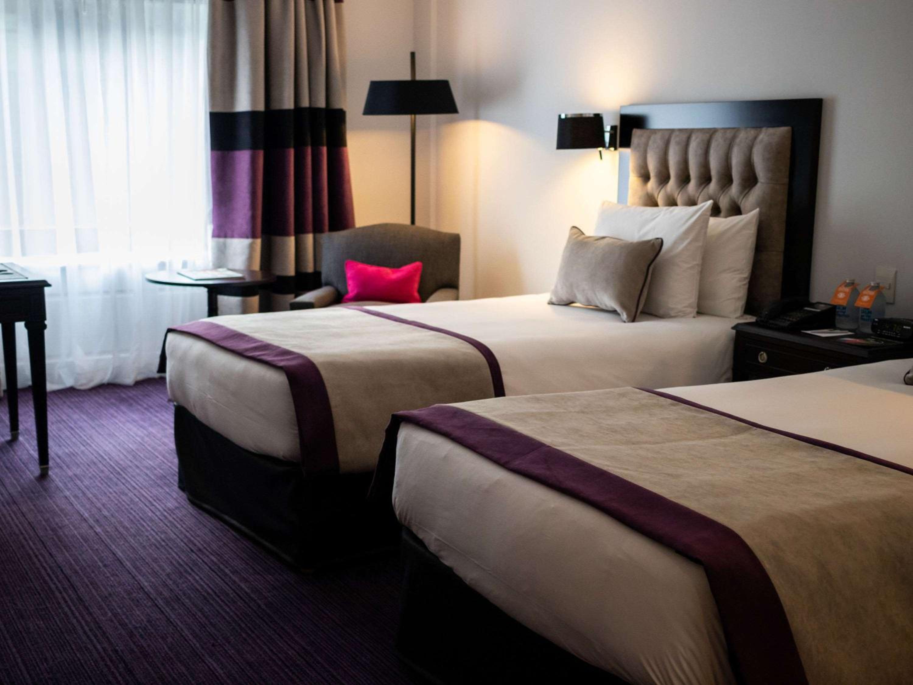 Deluxe Room Twin Beds