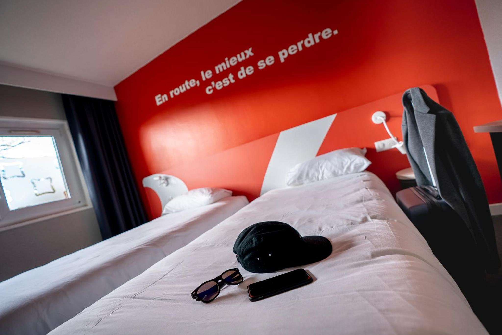 Standard Twin Room - Photo 2