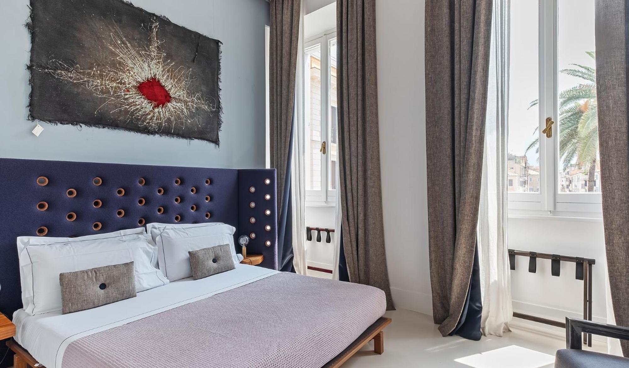 Junior Suite with Landmark View