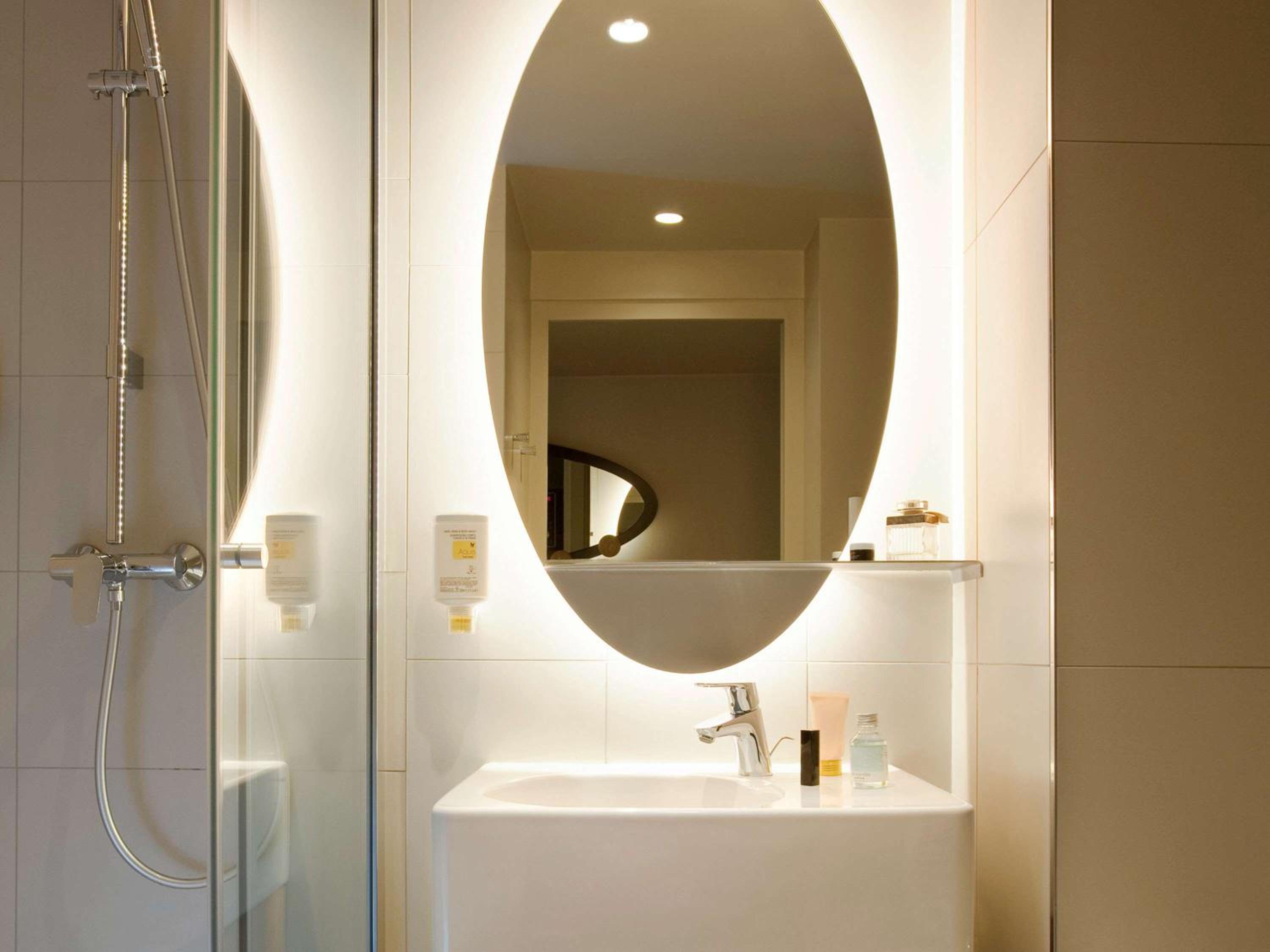 One-Bedroom Apartment (4 Adults) thumbnail 5