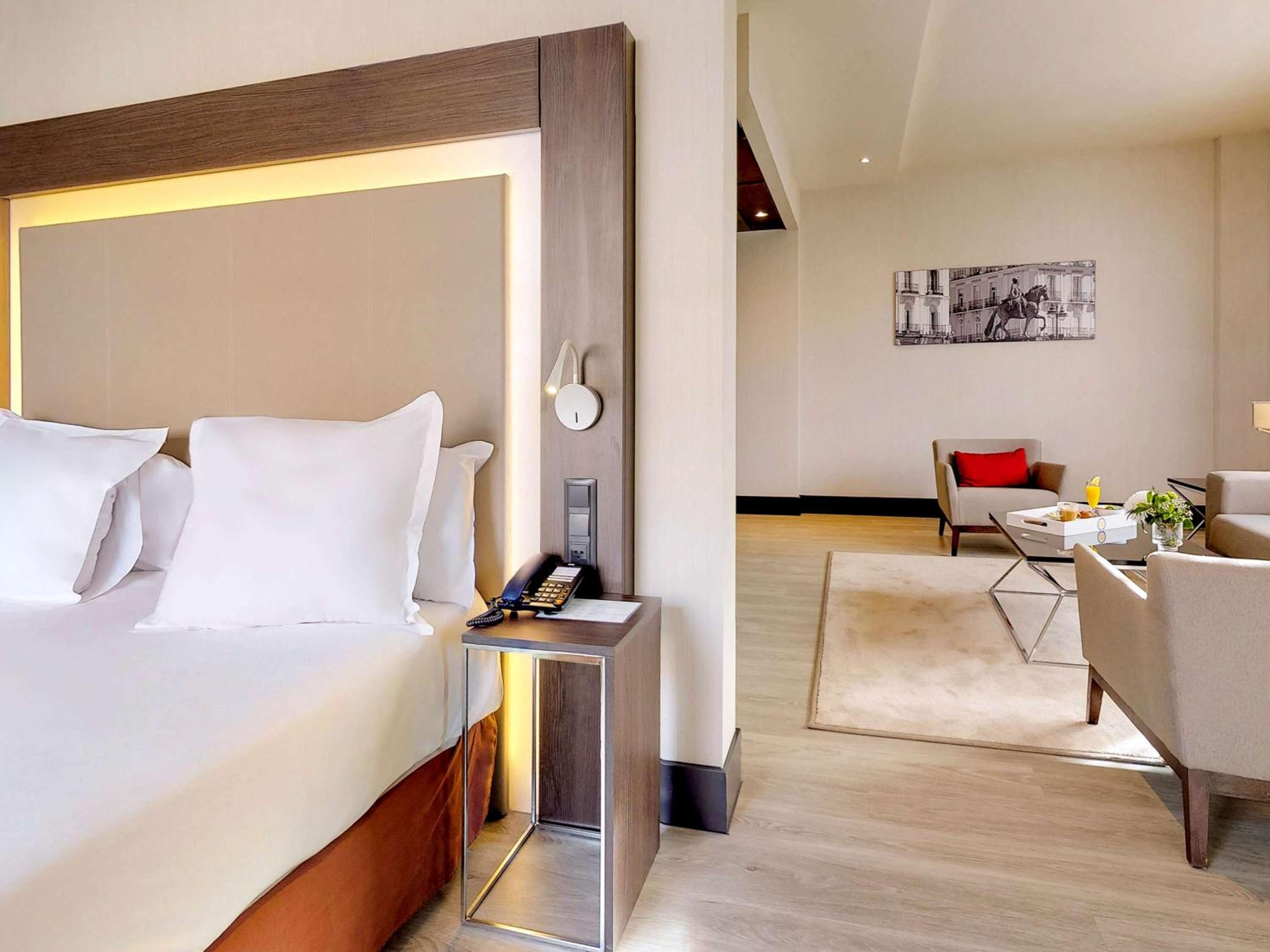 Superior King Suite
